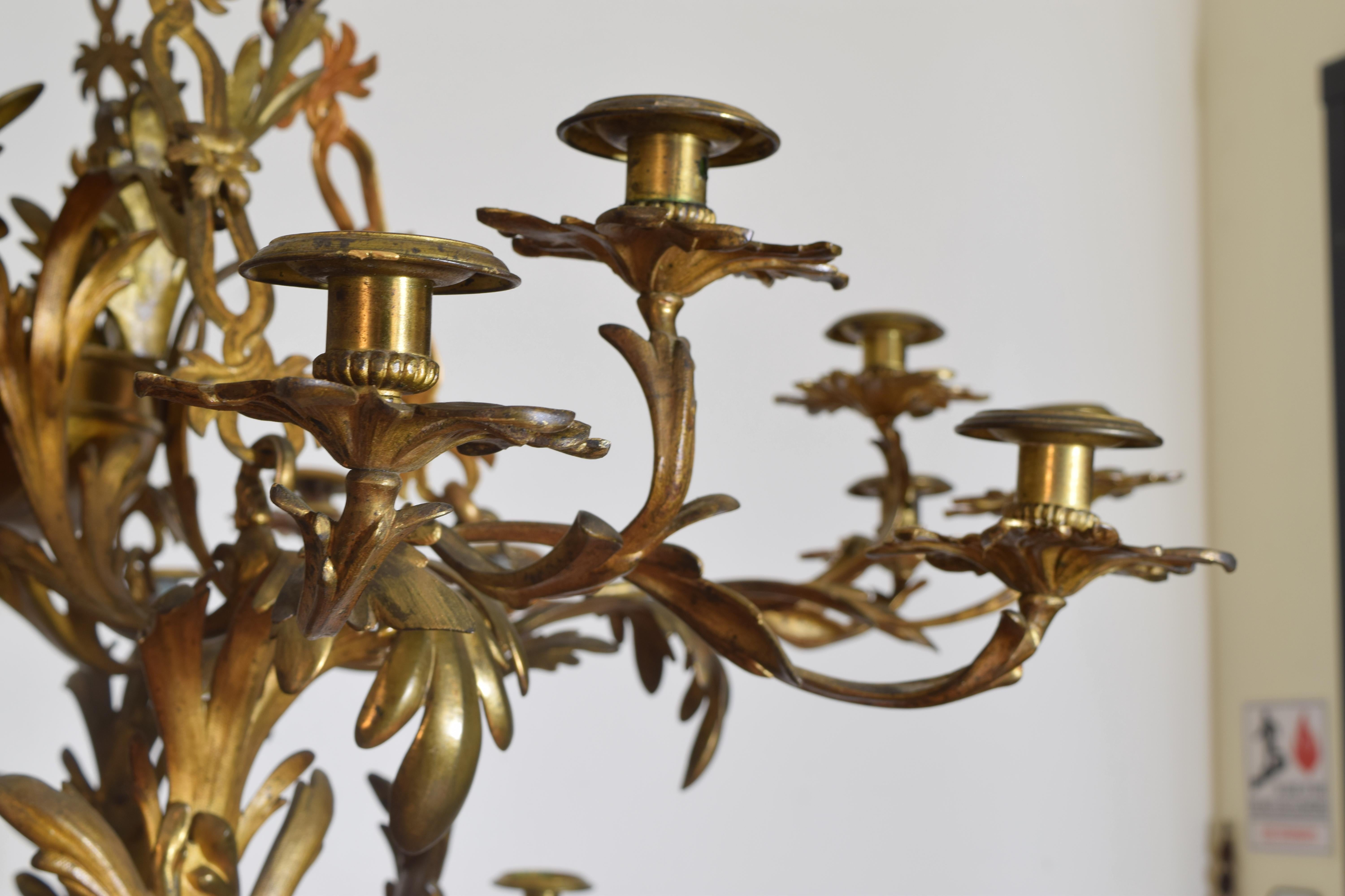 Italian, Apulia, Late Neoclassical Cast and Gilt Brass 30-Light Chandelier 6