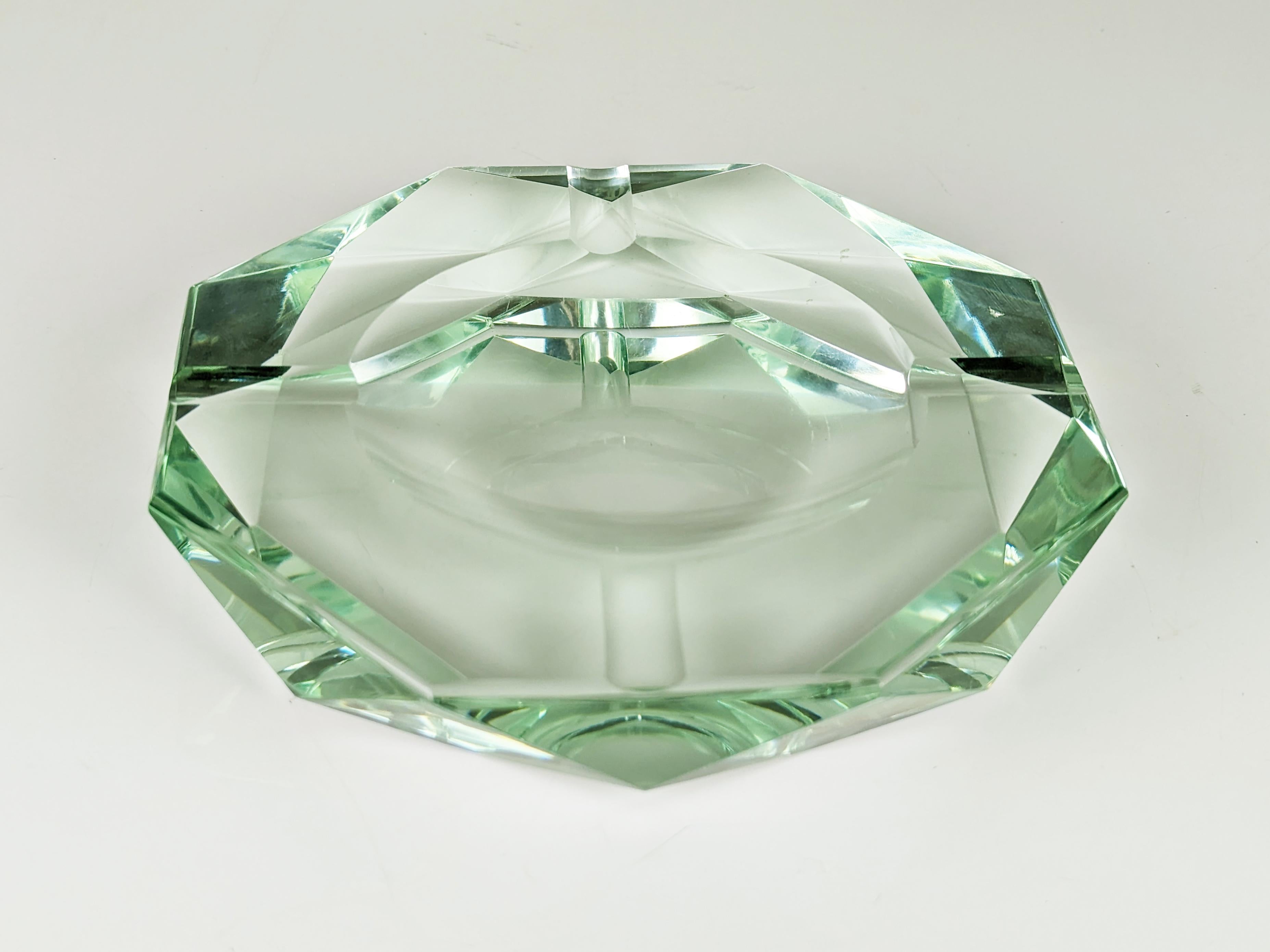 Italian aquamarine faceted glass ashtray in the manner of Fontana Arte, 1960s For Sale 1