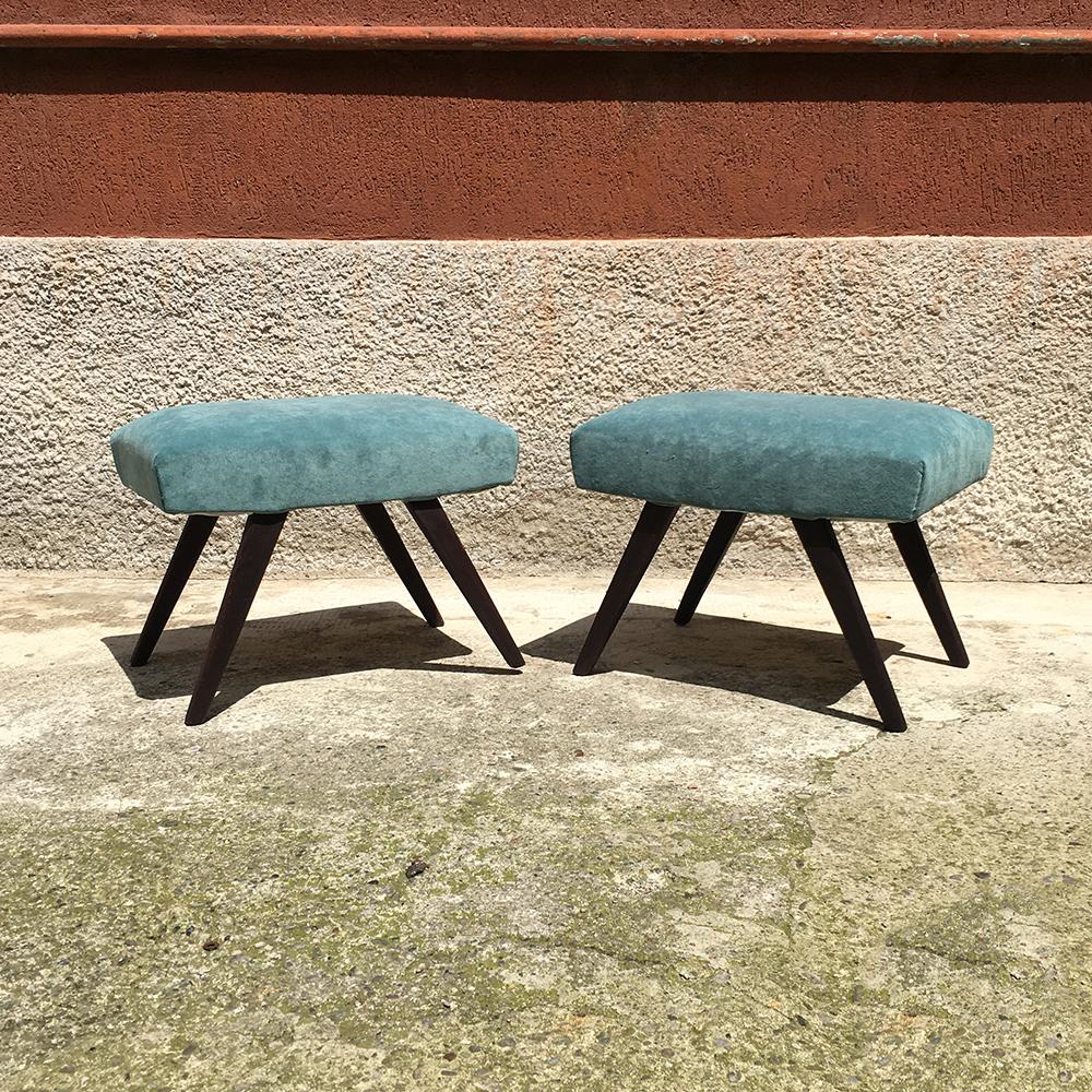 Italian aquamarine velvet and dark wood couple of poufs, 1950s
Aquamarine velvet and dark wood poufs with beveled legs.
Perfect condition, covered and restored.
Measures: 35 x 47 x 38 H cm.