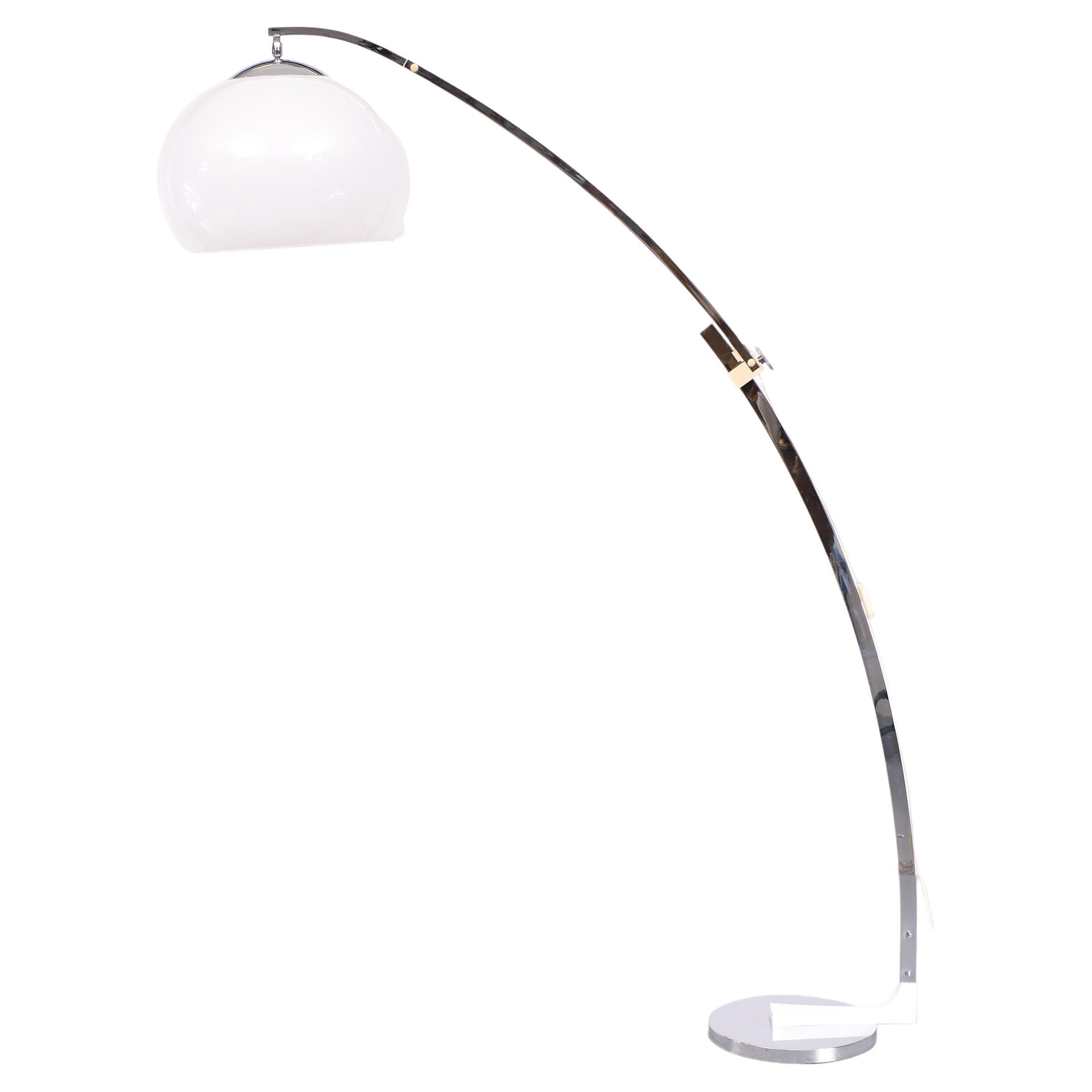 Beautiful Arc floor lamp adjustable in height ,
comes with its original White 
translucent Plastic .Curved Chrome shaped upright .Still in a very good condition . 
Design Goffredo Reggiani  1970s Italy 
Please don't hesitate to reach out for