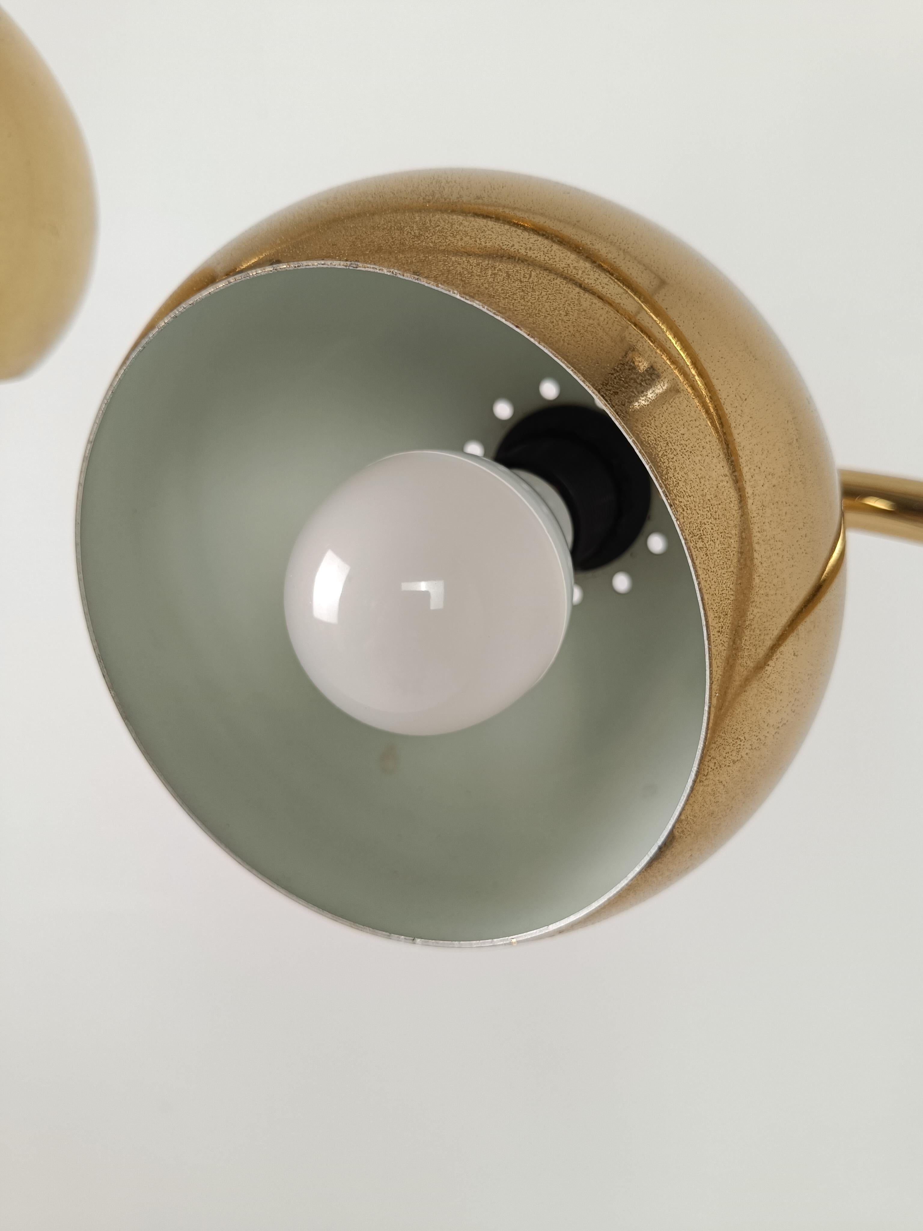 Italian Arch floor lamp in Gilded Metal and Marble attributable to Reggiani, 70s For Sale 5