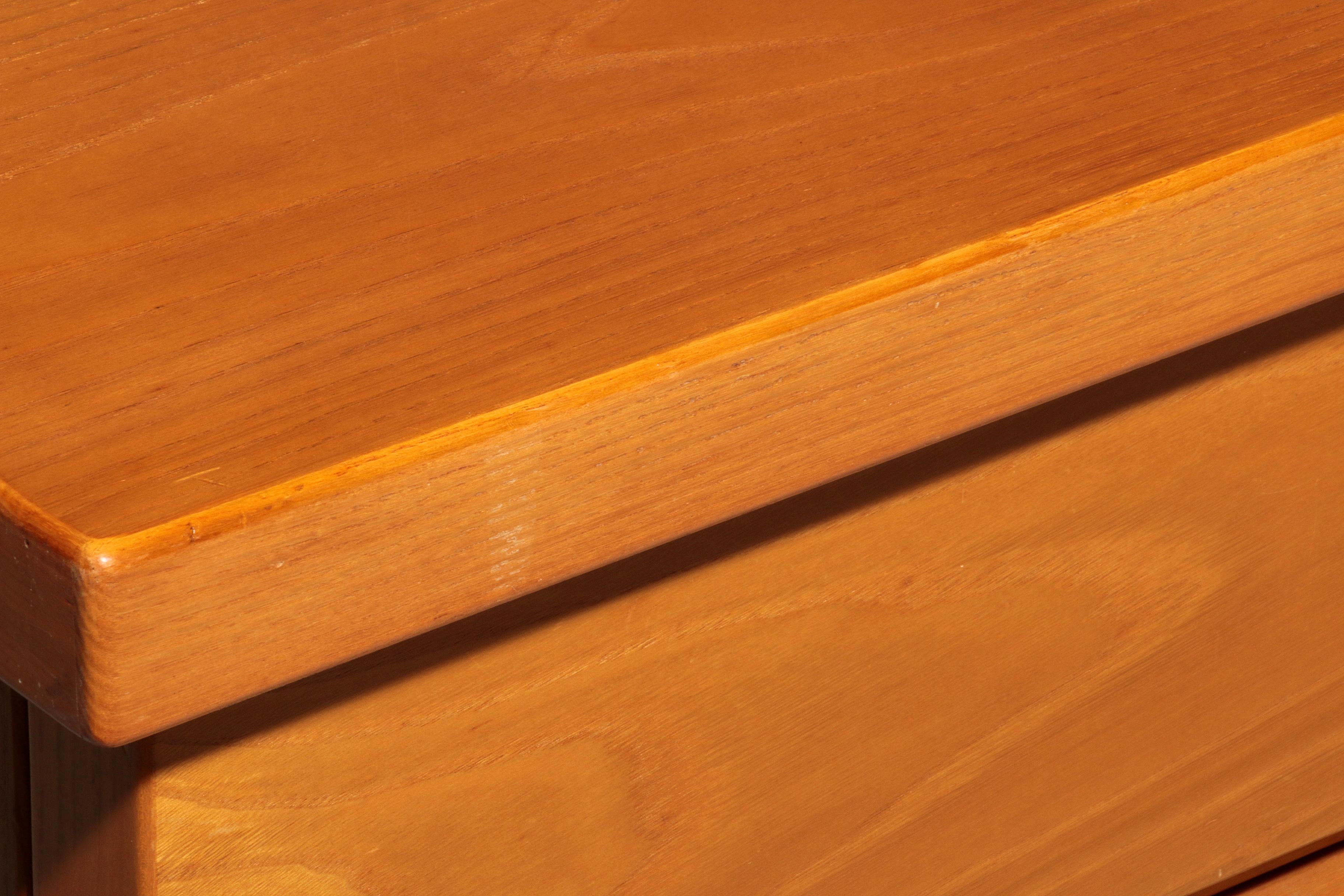 Cassettiera architettonica italiana in frassino in vendita 5