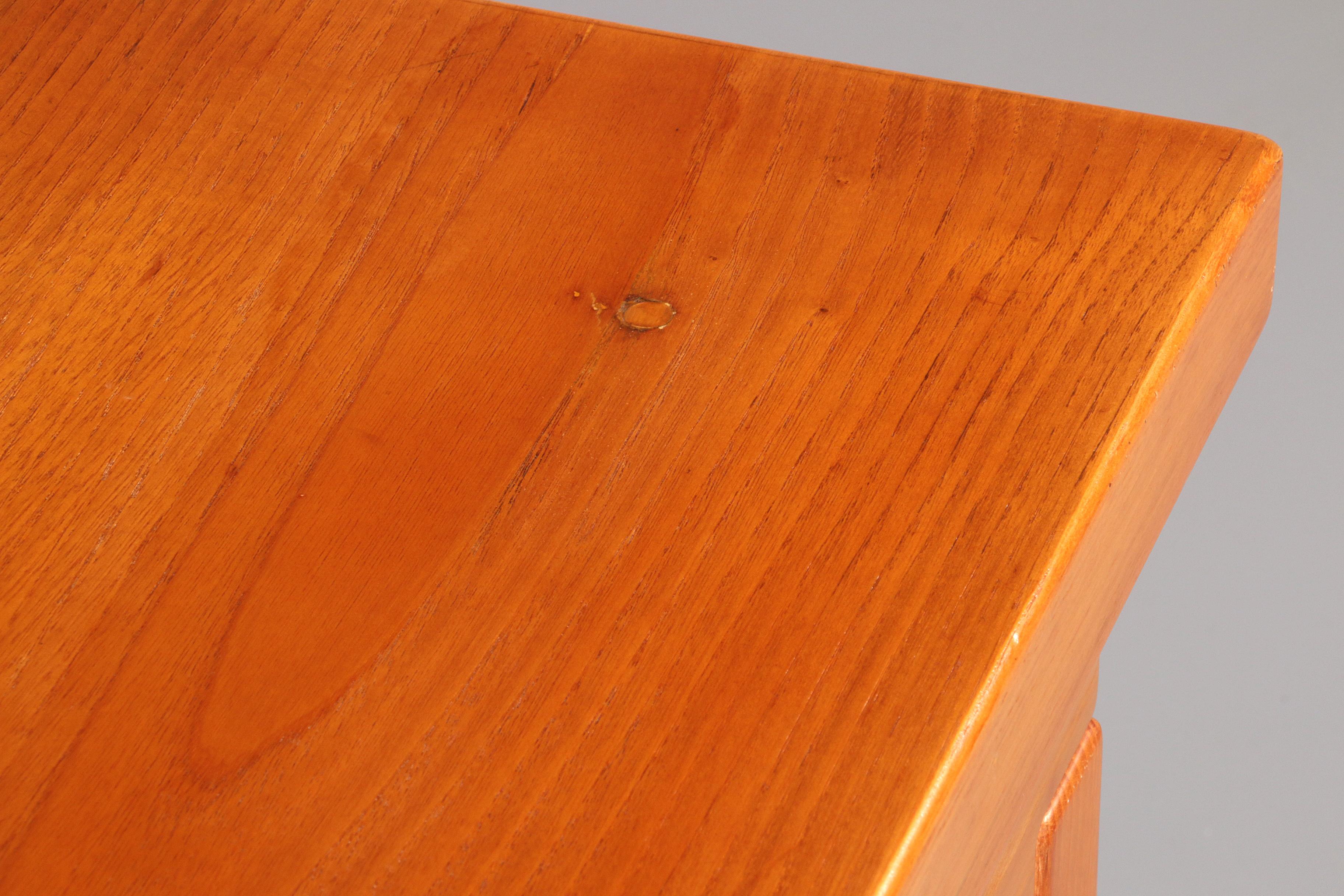 Cassettiera architettonica italiana in frassino in vendita 6