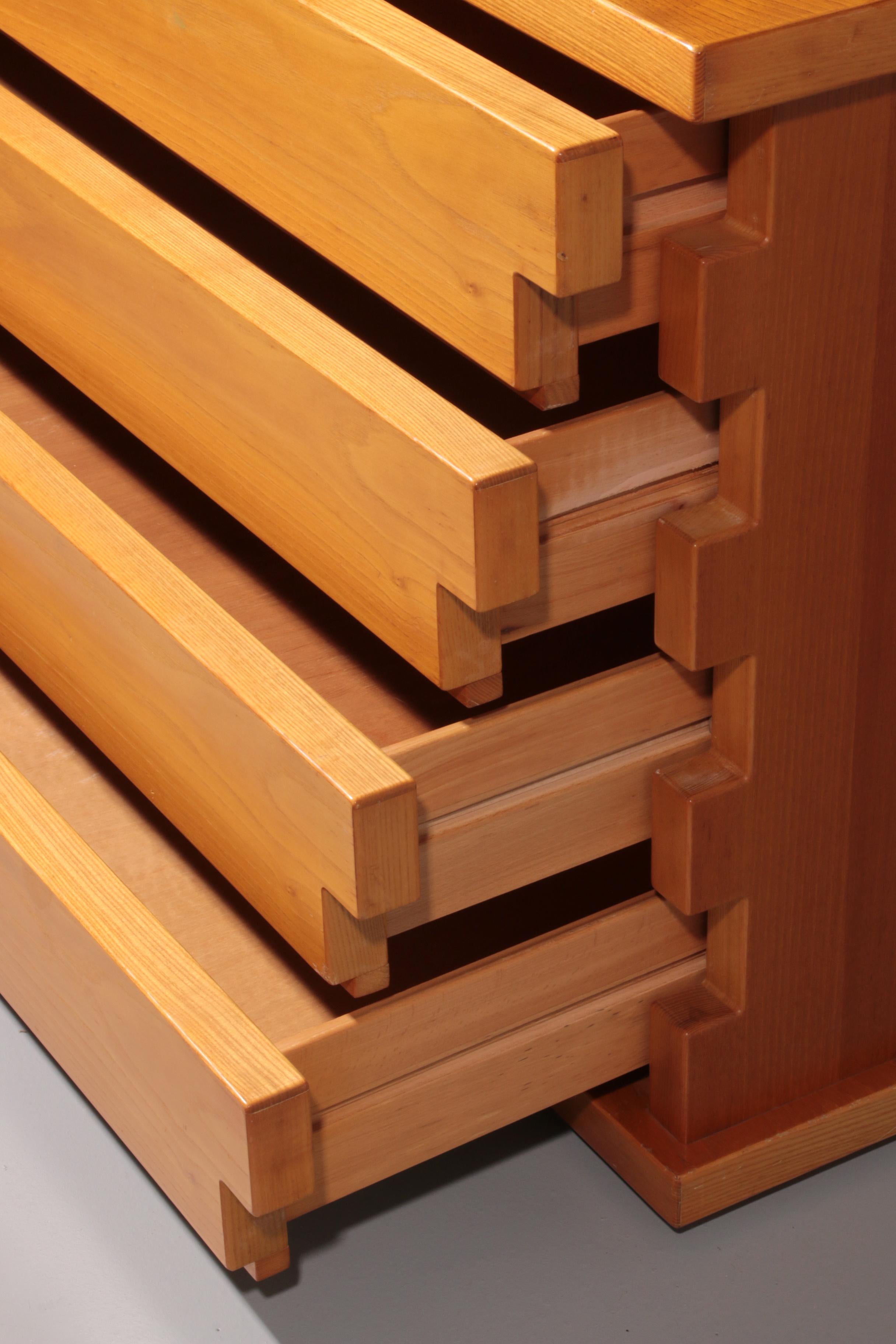 Frassino Cassettiera architettonica italiana in frassino in vendita