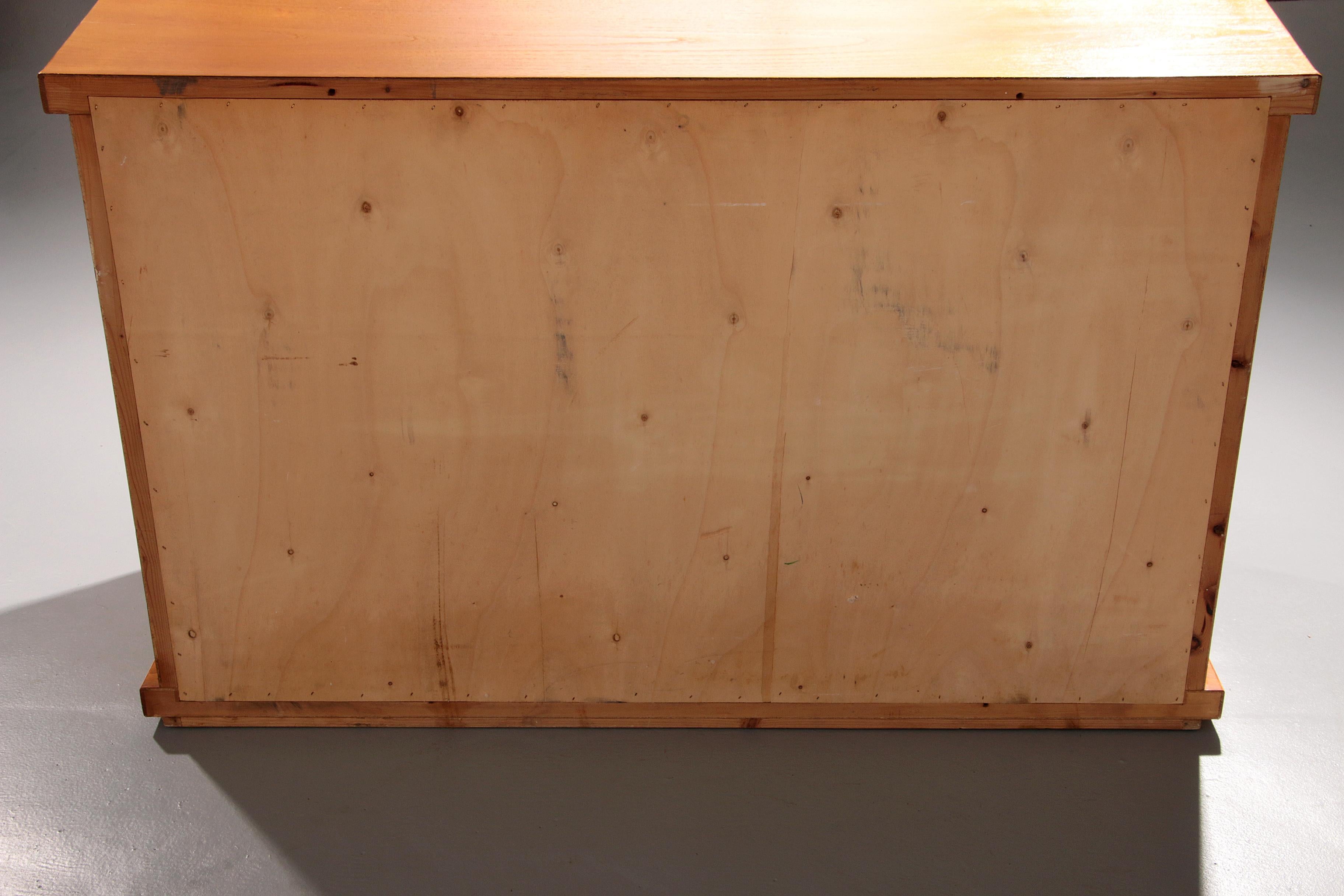 Cassettiera architettonica italiana in frassino in vendita 2