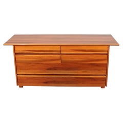 Commode architecturale italienne en noyer 1970 Italie