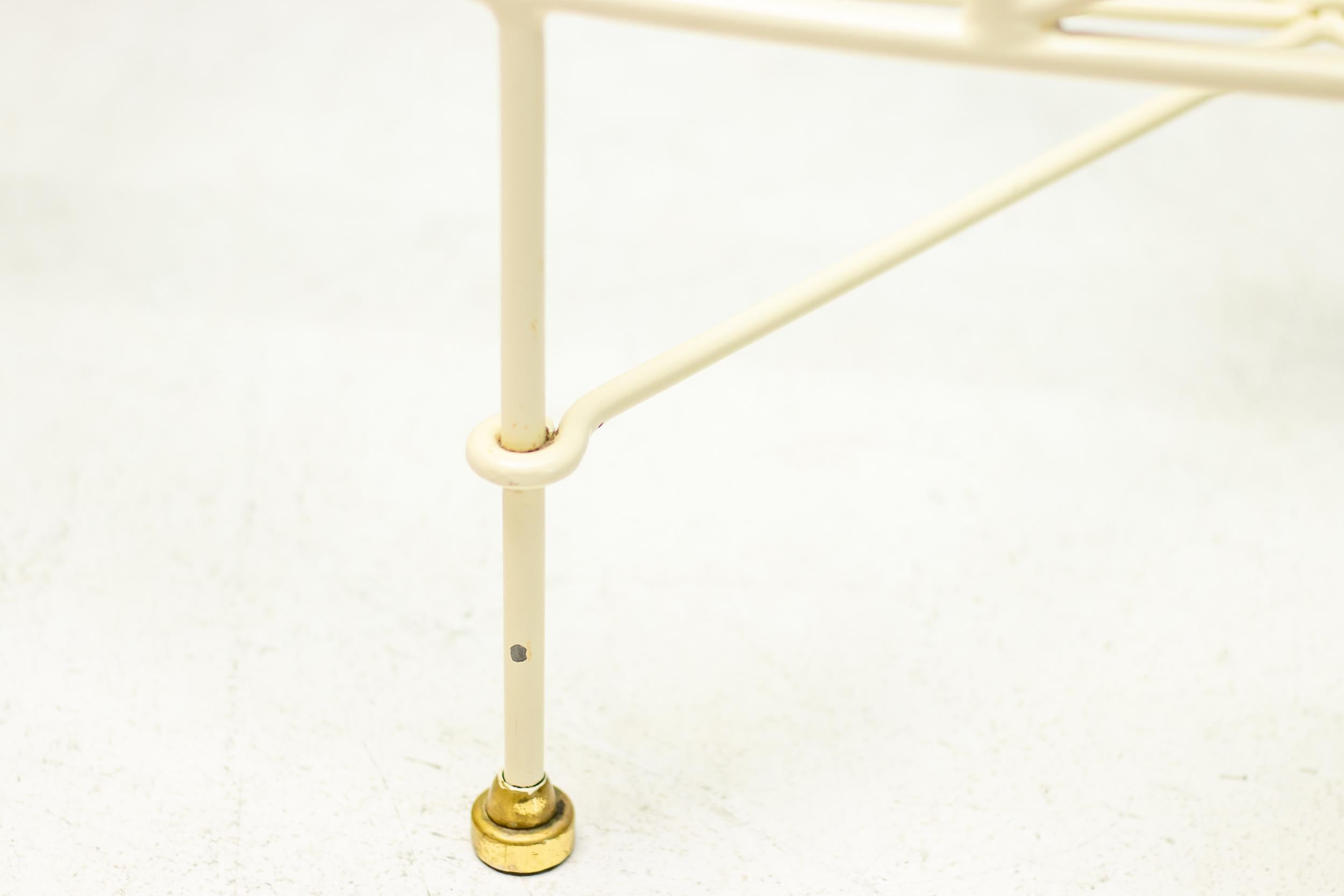 Milieu du XXe siècle Table basse italienne en verre architectural en vente