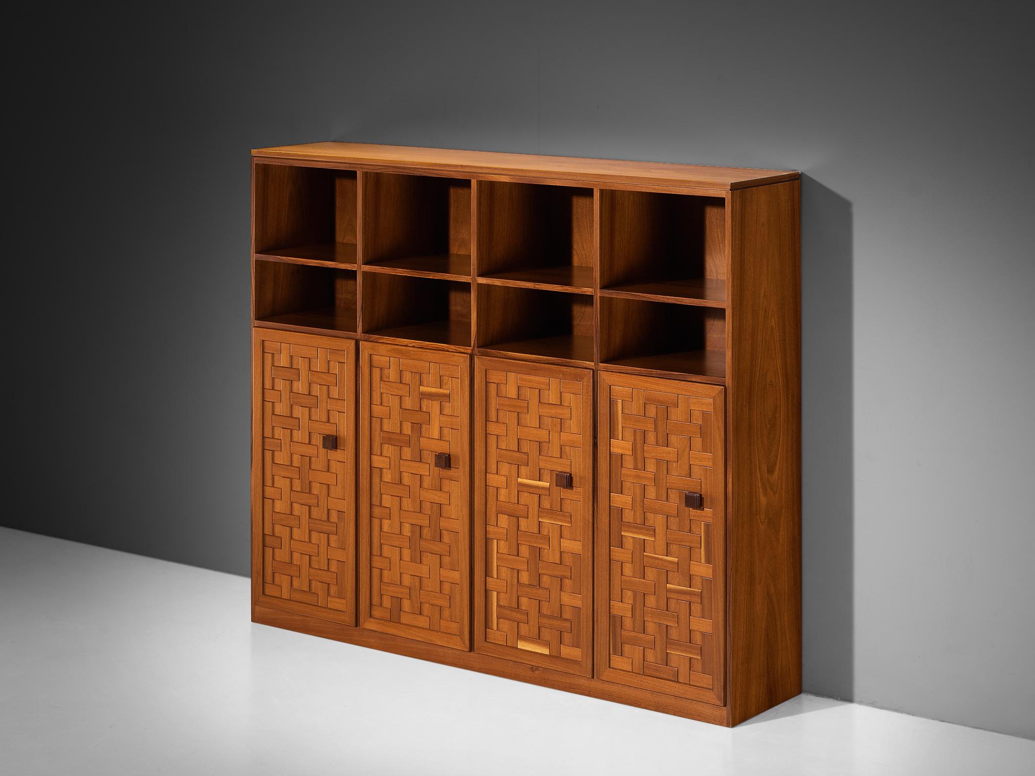 Italian Architectural Grid-Structured Higboard or Bookcase in Walnut In Good Condition For Sale In Waalwijk, NL