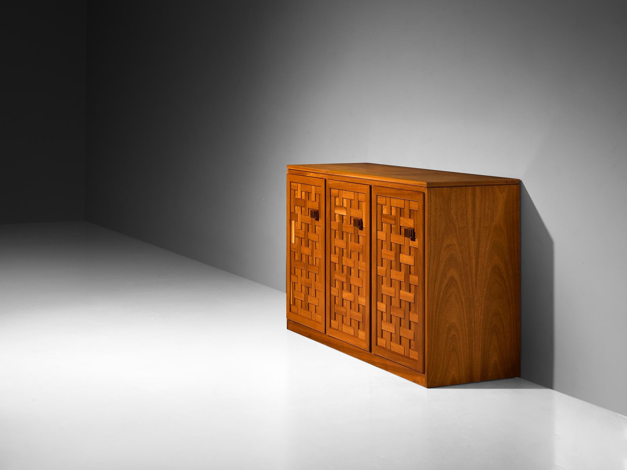 Credenza architettonica italiana con struttura a griglia in Meranti in vendita 1