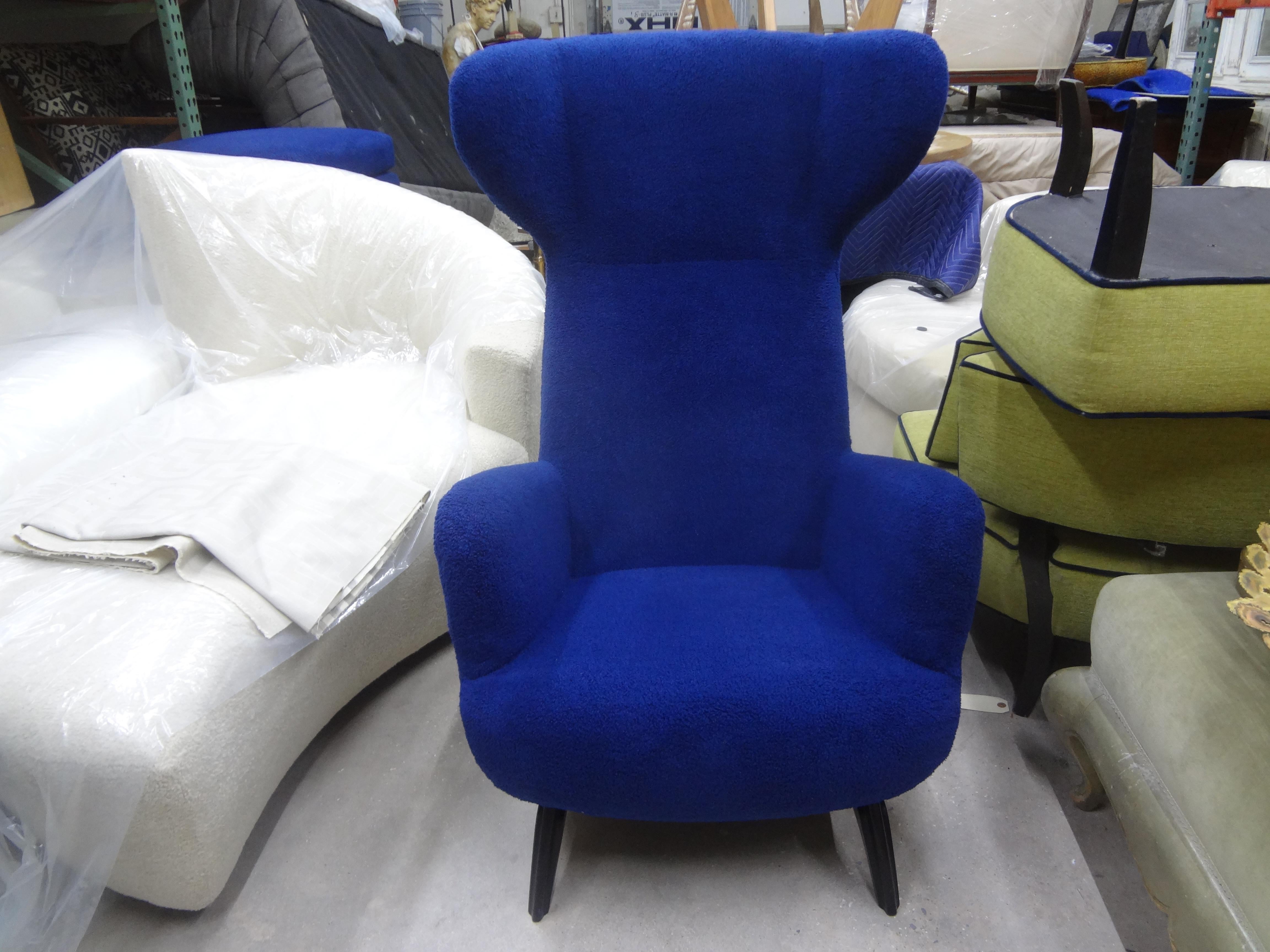 Italian Ardea Lounge Chair After A Design By Carlo Mollino  In Good Condition For Sale In Houston, TX