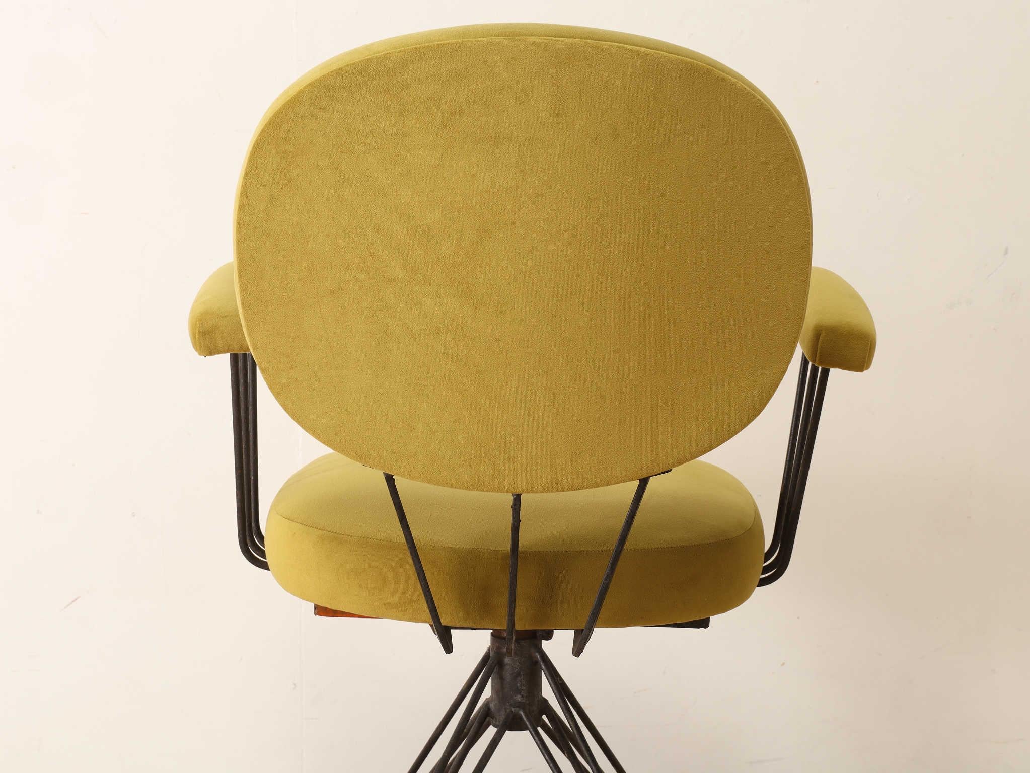 Italian Armchair 1950's For Sale 11