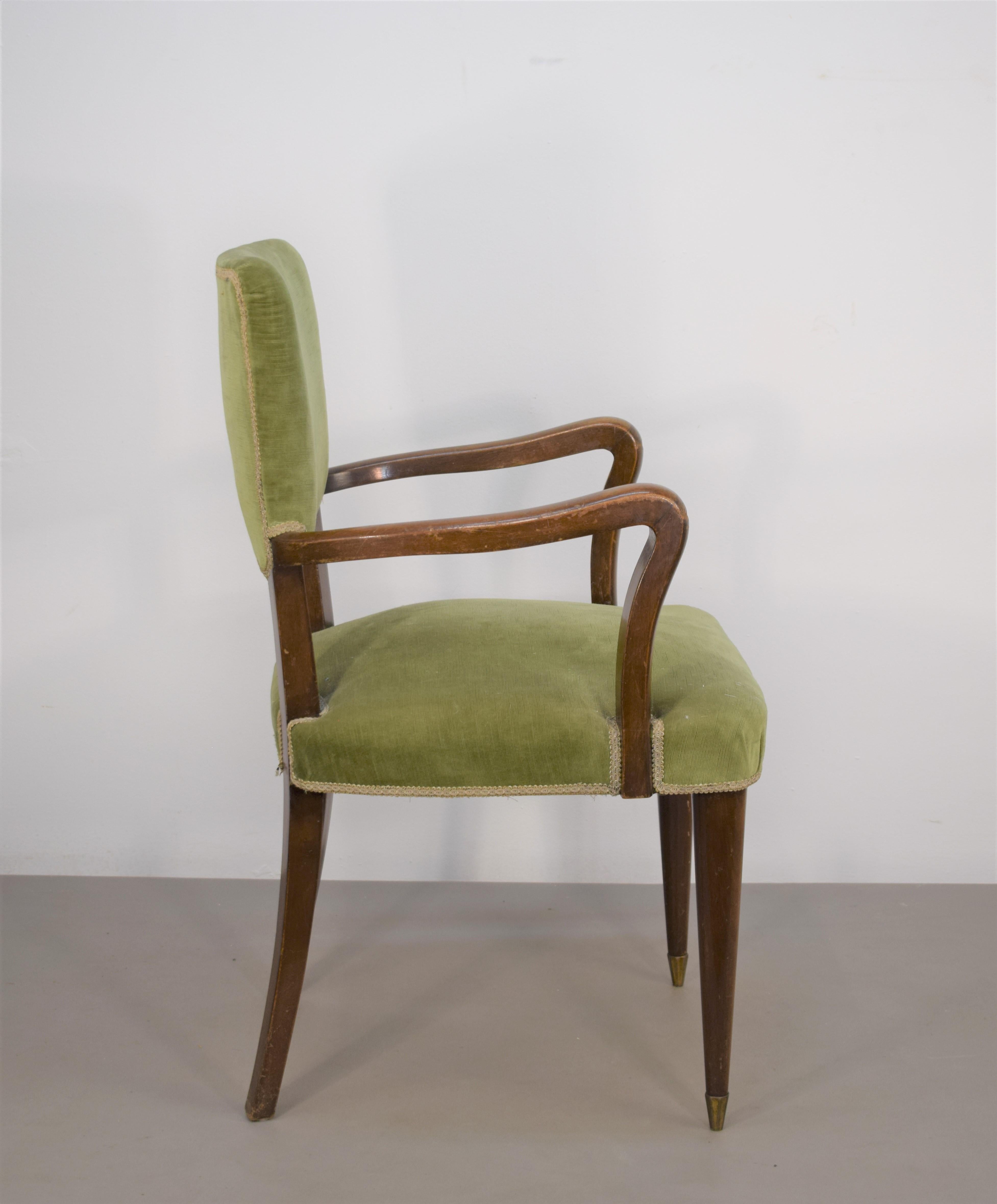 Italienischer Sessel, 1950er Jahre.
Abmessungen: H= 91 cm; B= 58 cm; T= 50 cm; H Sitz= 48 cm.