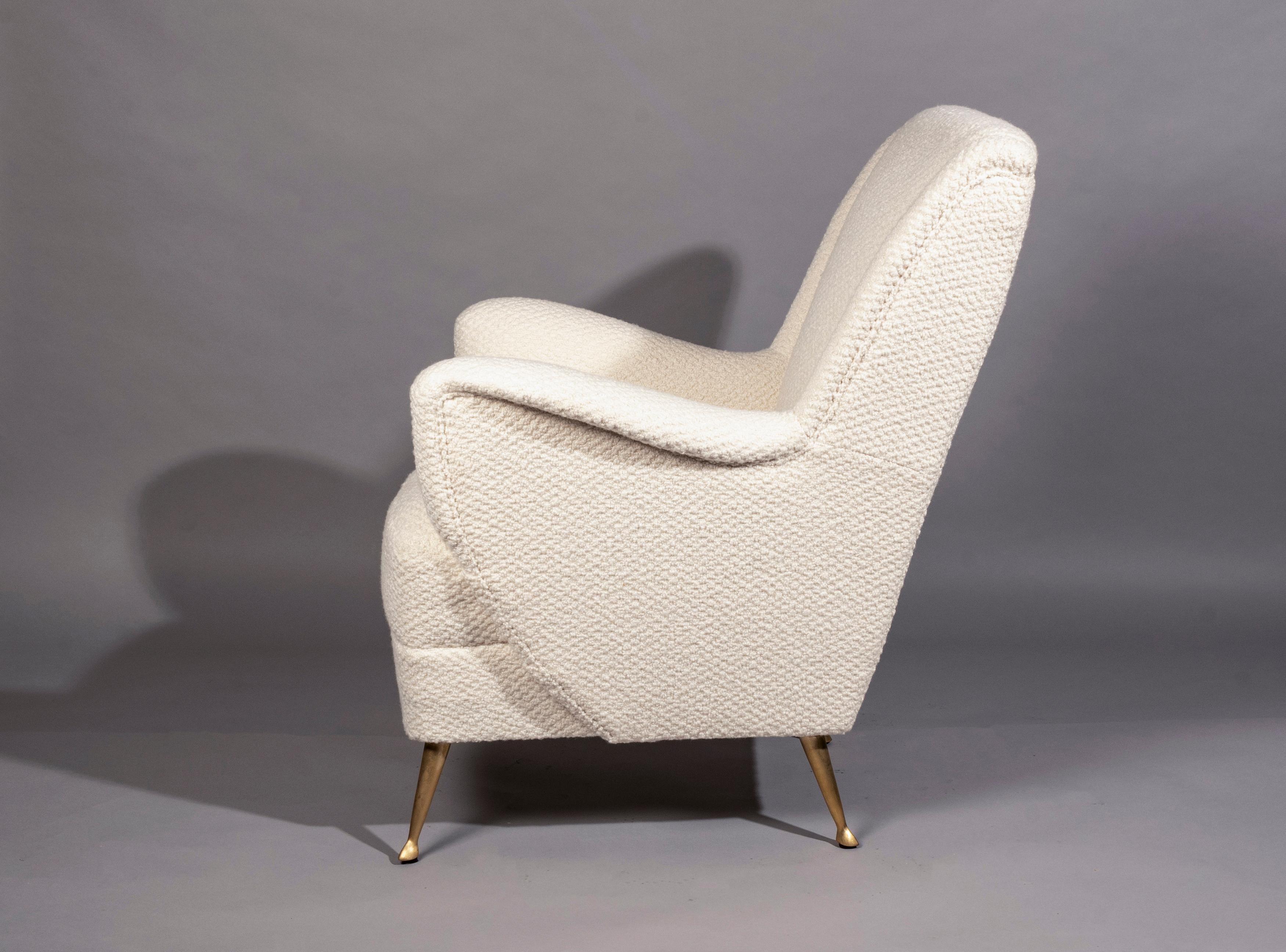 Mid-20th Century Italian Armchair by ISA Bergamo, 1950s in Holland&Sherry Boucle' For Sale
