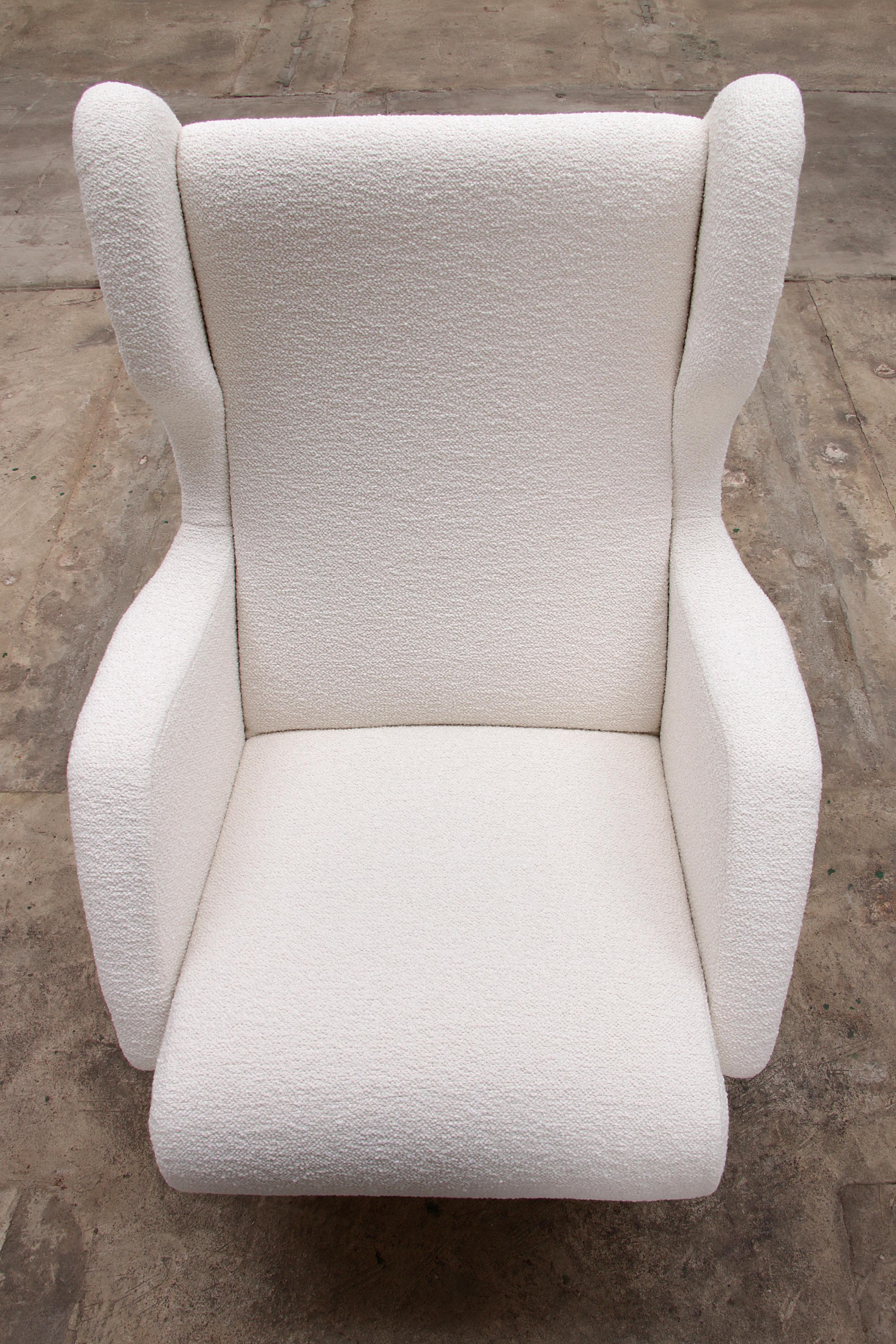 Italian Armchair by Marco Zanuso for Arflex upholstered with Boucle, 1960 For Sale 9