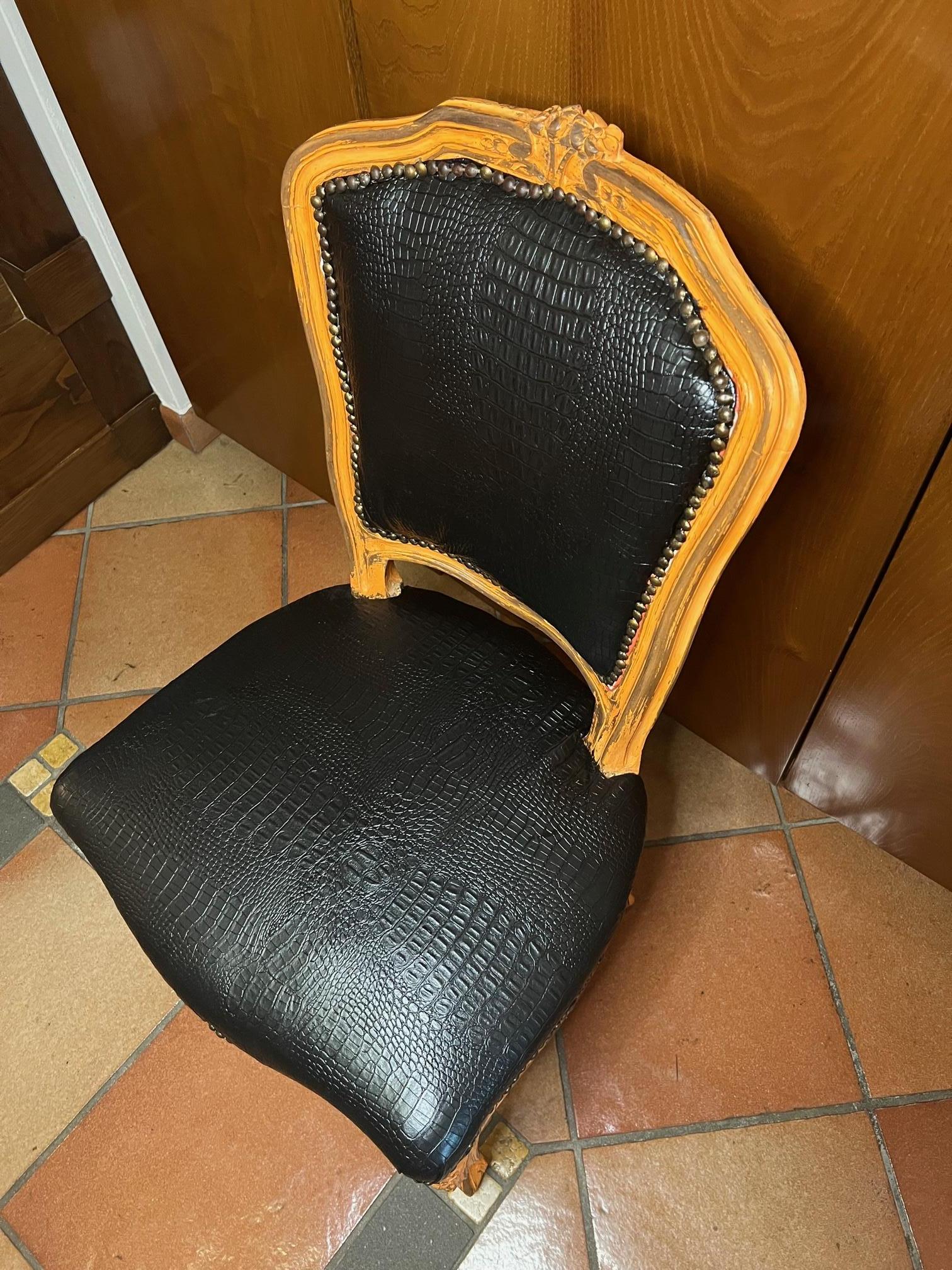 Italian Armchair Chair with Faux Crocodile Imitation Leather Covering In Good Condition For Sale In Buggiano, IT