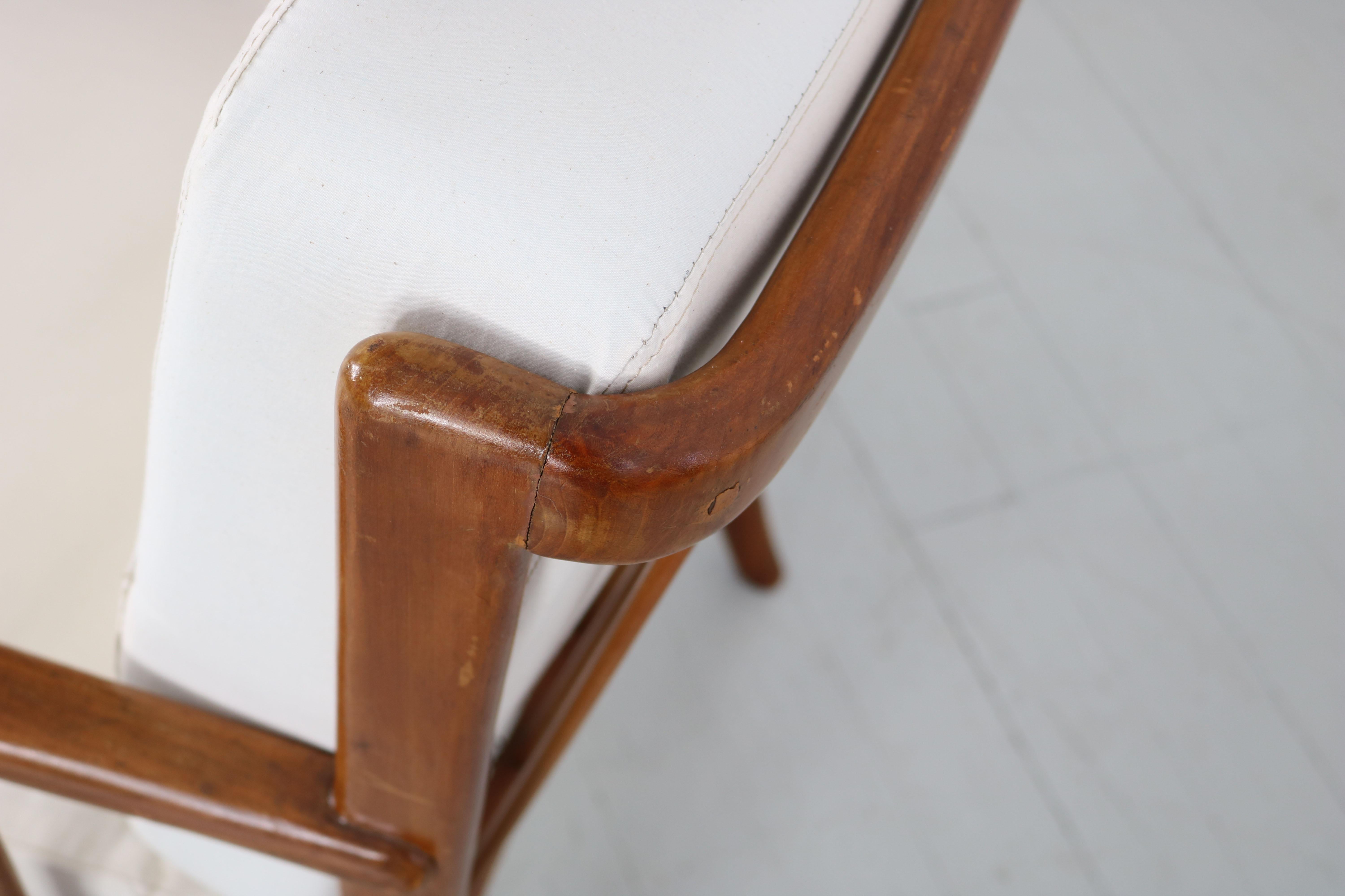 Fauteuil italien des années 40 dans le style de Paolo Buffa en vente 9