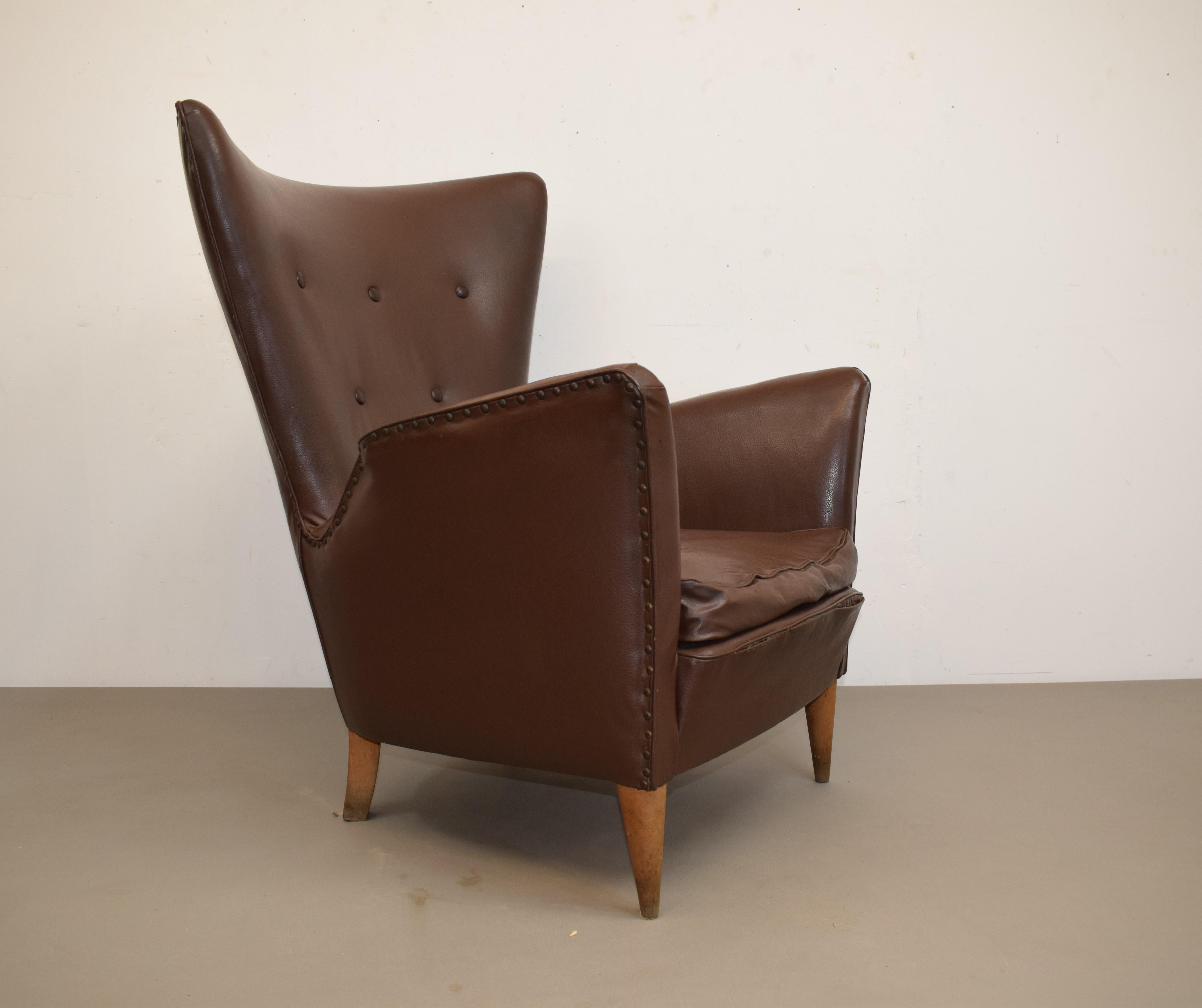 Italienischer Sessel im Gio-Ponti-Stil, 1950er Jahre (Moderne der Mitte des Jahrhunderts) im Angebot