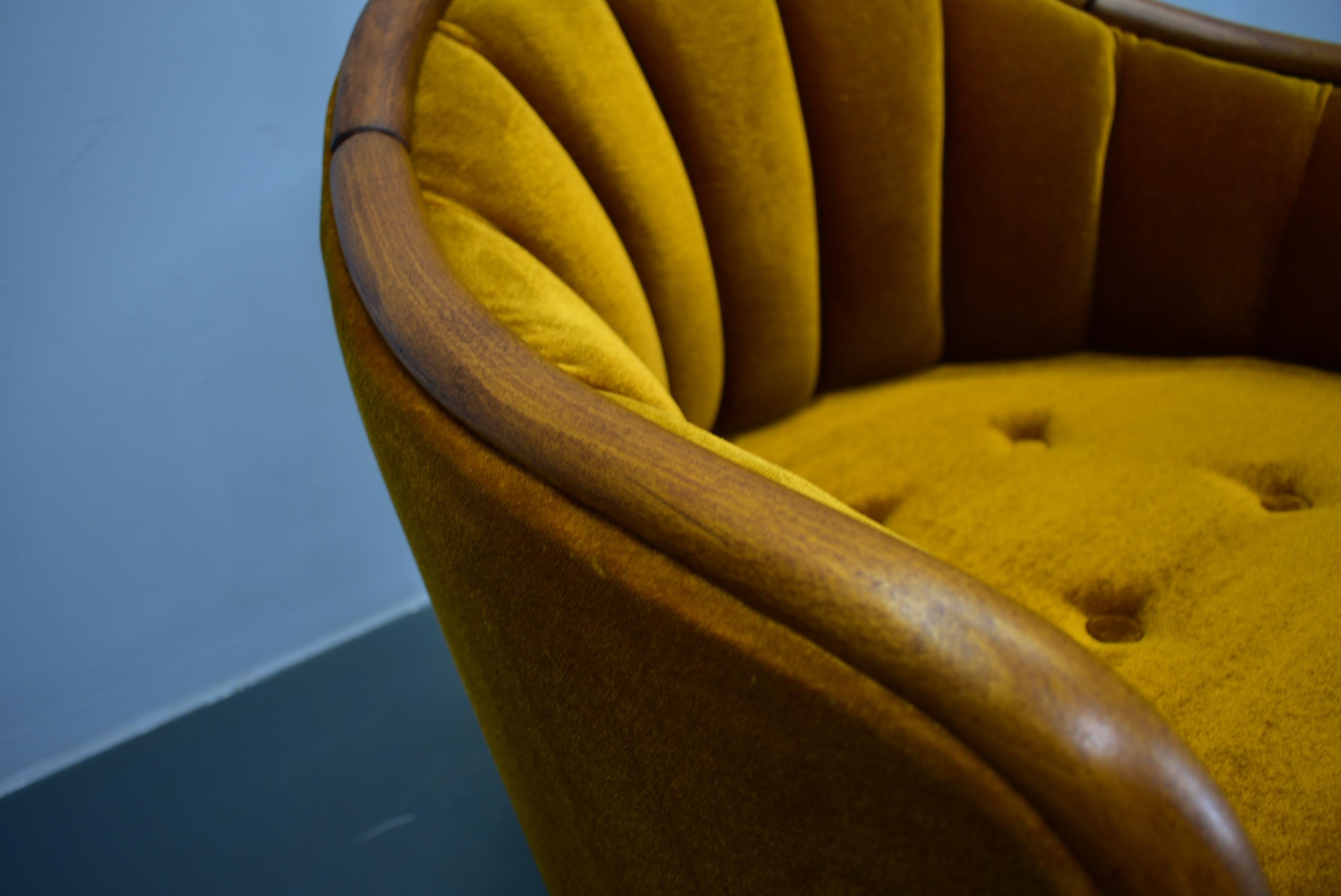 Italian Armchair in the Style of Gio Ponti, 1950's. In Good Condition In Praha, CZ