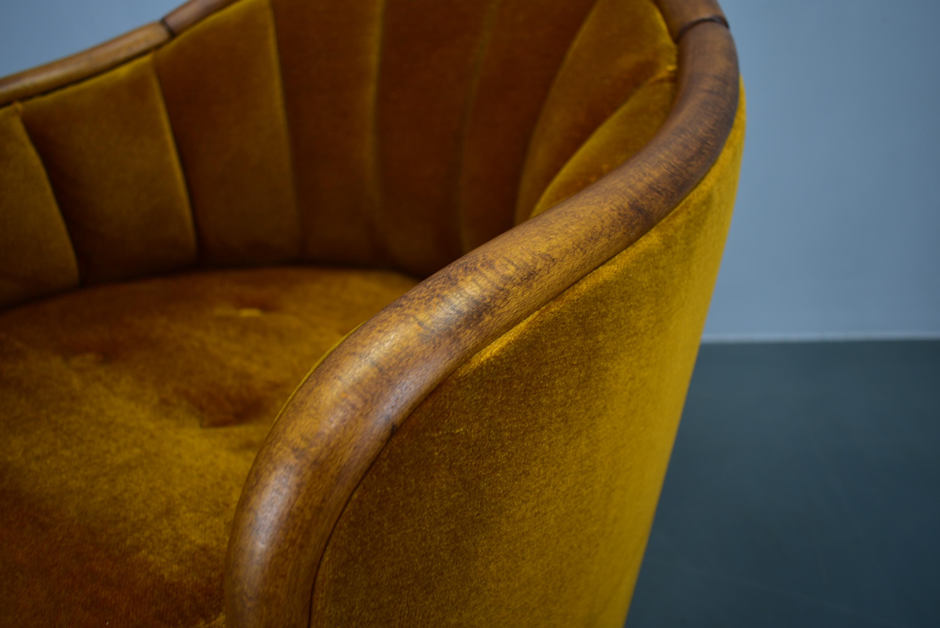Italian Armchair in the Style of Gio Ponti, 1950's. 1