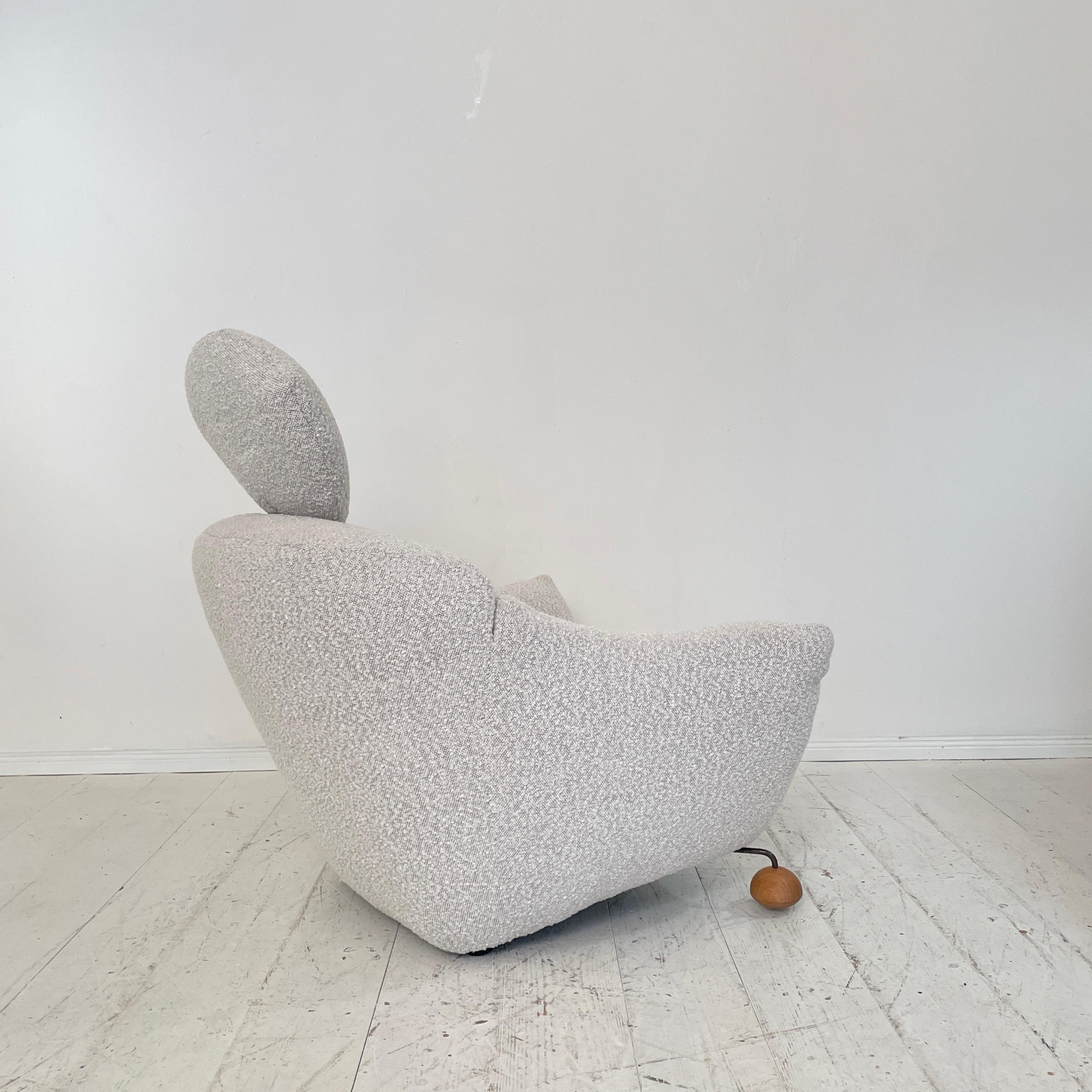 Italian Armchair in White Boucle Fabric, 1981 For Sale 9