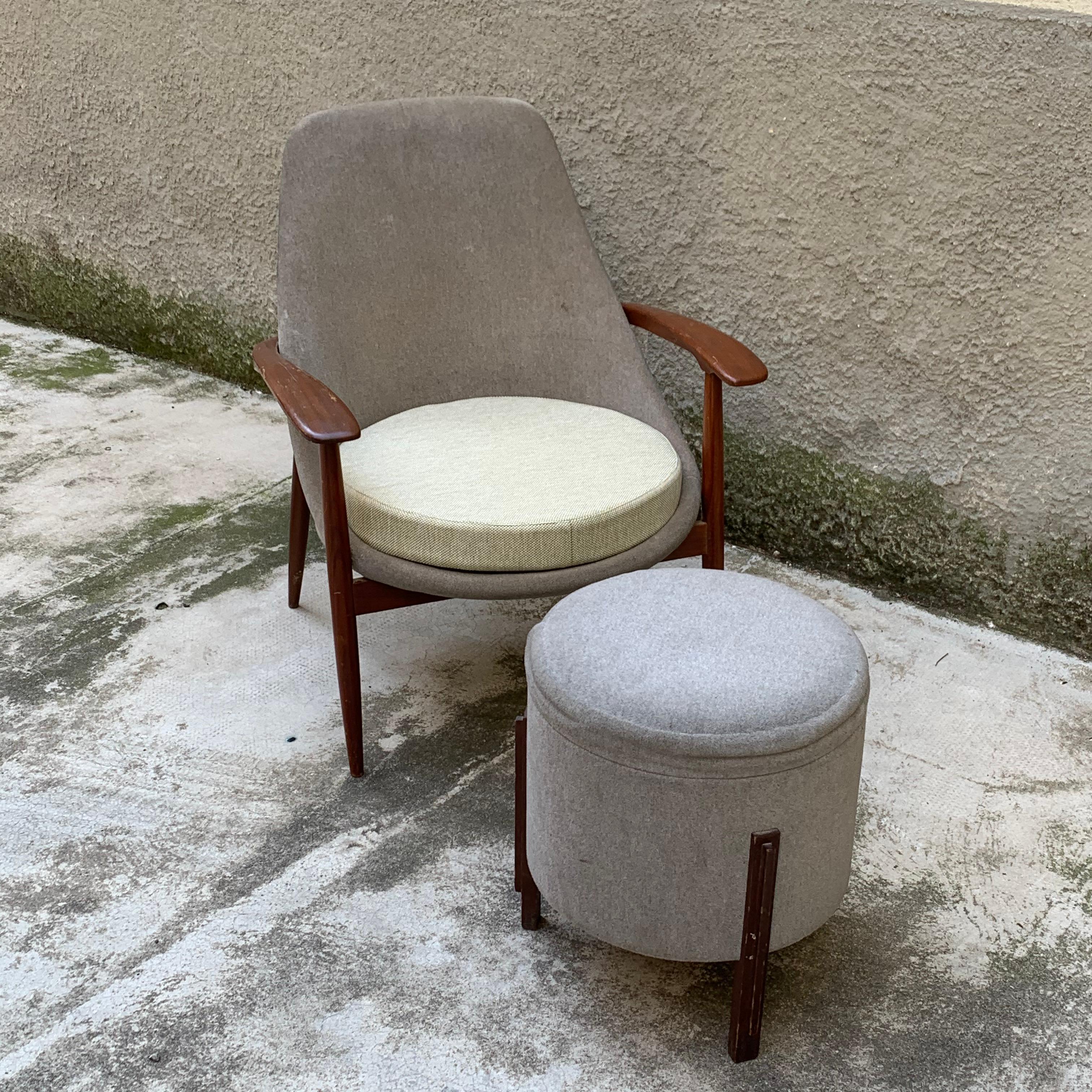 Italian Fauteuil et petit ottoman italiens par Fratelli Marelli pour Framar, années 1950 en vente