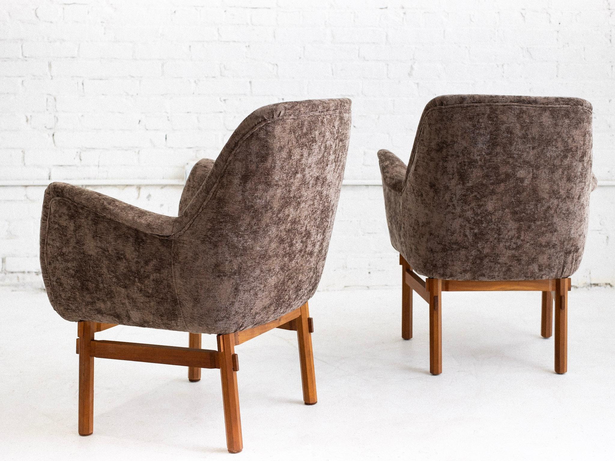 Italienische Sessel, Ico Parisi für Cassina zugeschrieben – ein Paar (20. Jahrhundert) im Angebot