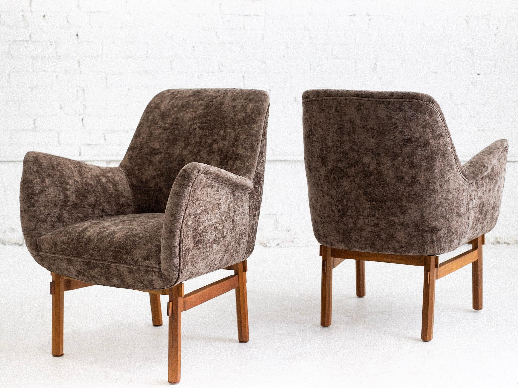 Italienische Sessel, Ico Parisi für Cassina zugeschrieben – ein Paar (Chenille) im Angebot