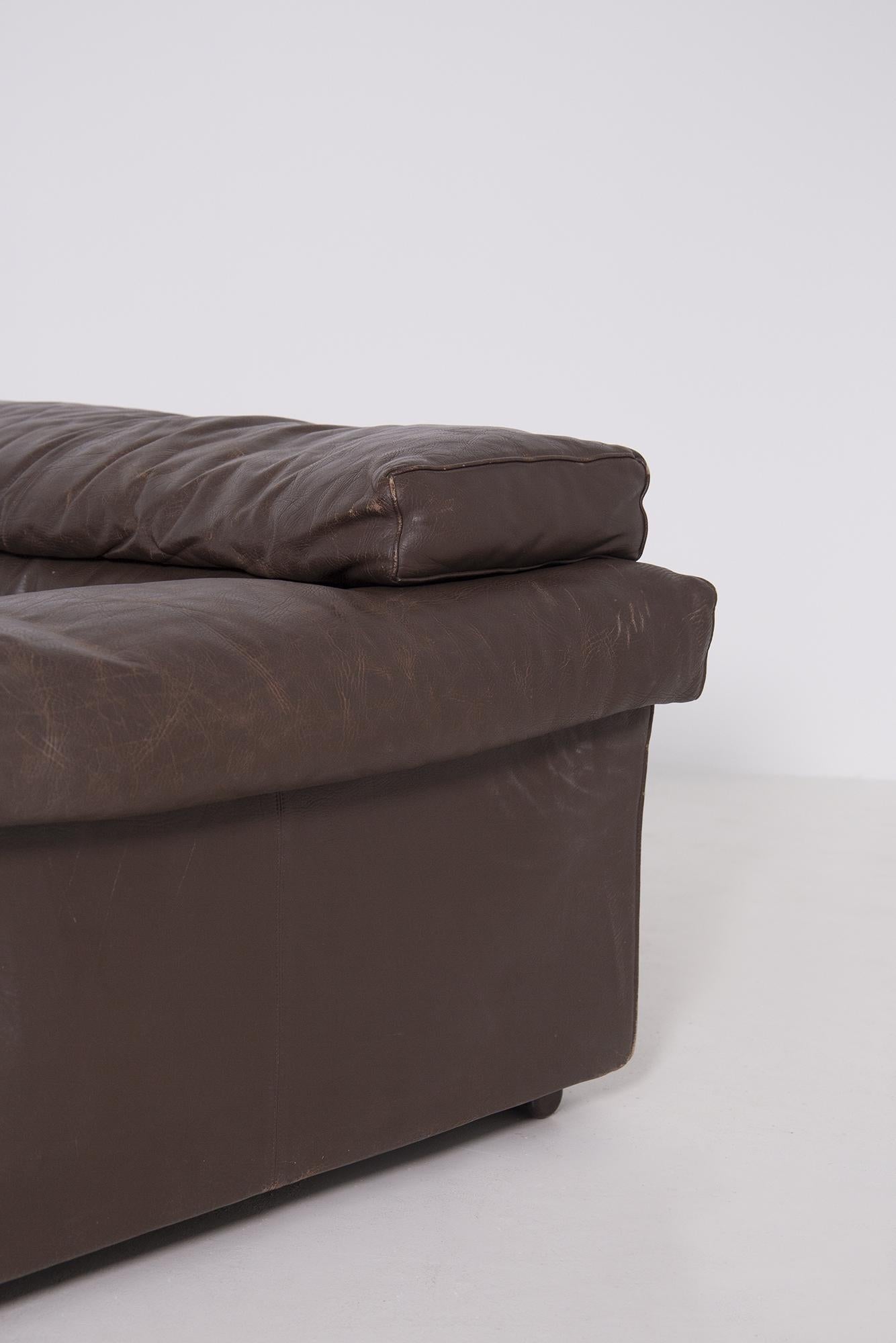 Italienische Sessel von Tobia Scarpa für B&B Italia, Modell Erasmo aus braunem Leder 2