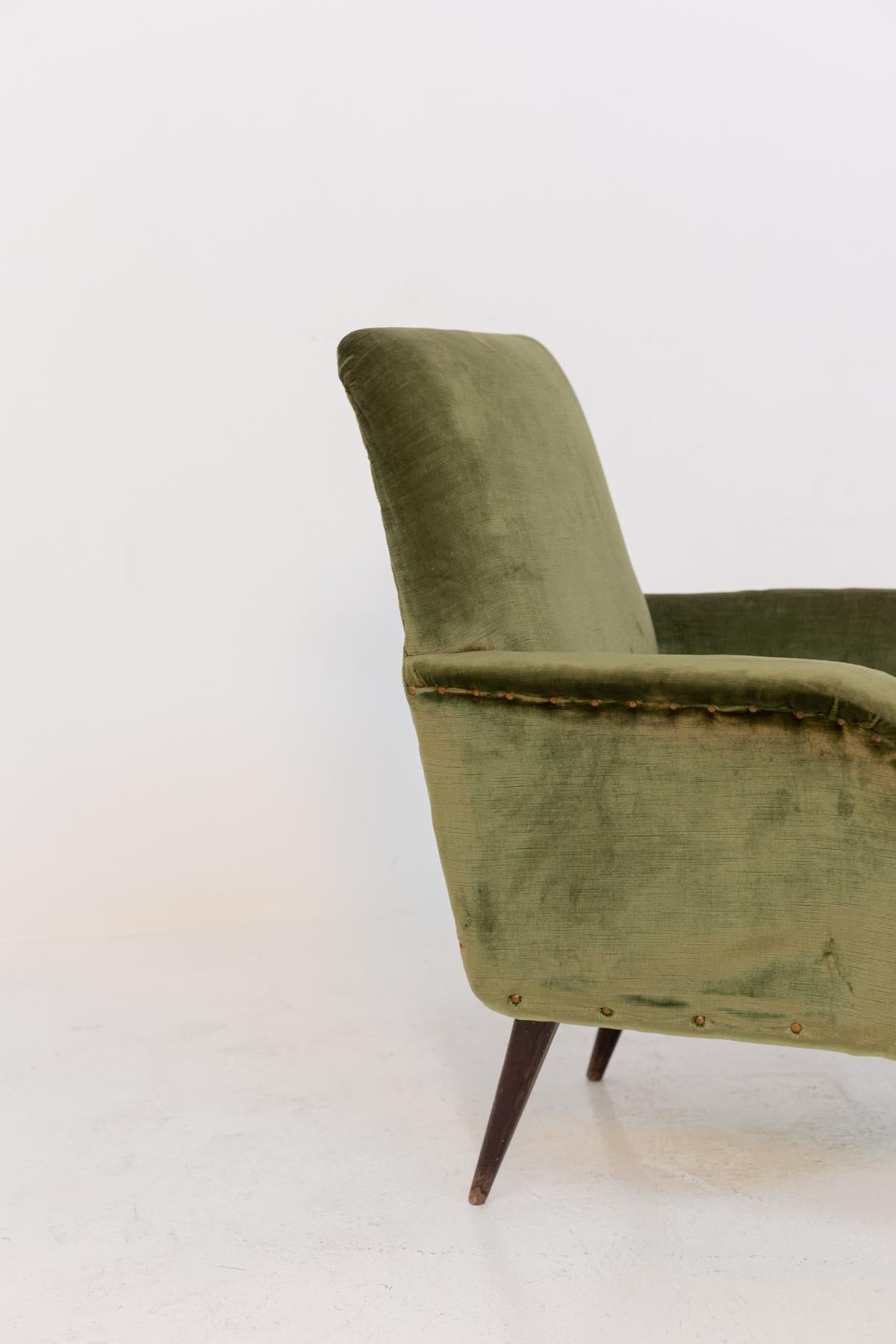 Italian Armchairs in Green Velvet and Wood For Sale 3