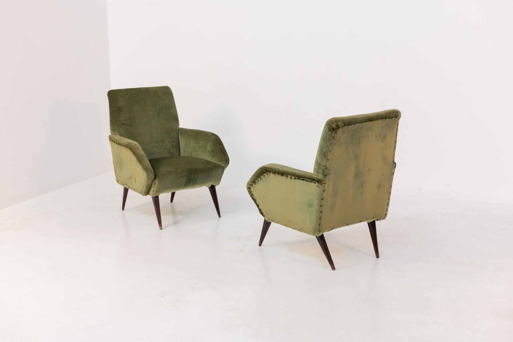 Italian Armchairs in Green Velvet and Wood For Sale 4