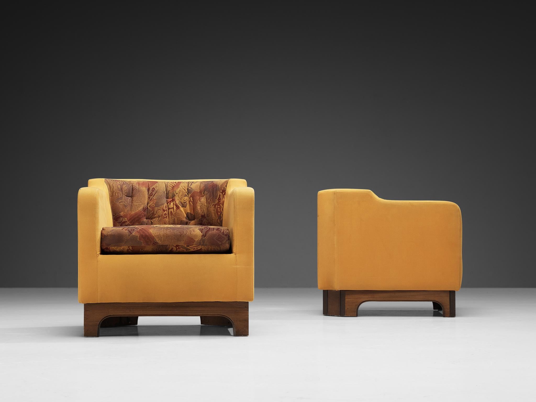 Italian Armchairs in Walnut and Yellow Upholstery For Sale 1