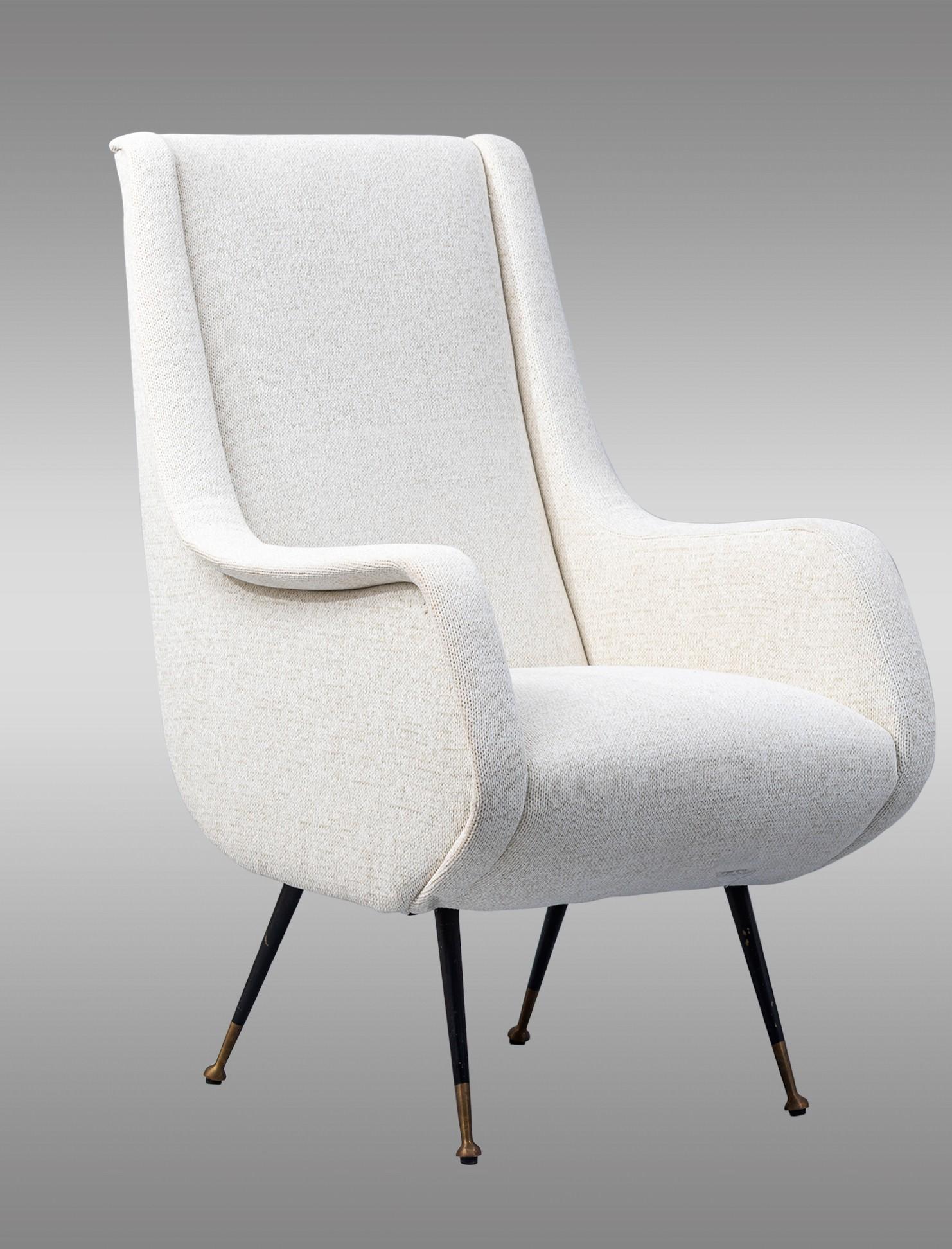 Sillones italianos,  recién tapizado en lana, con patas de metal 1950 Italiano en venta
