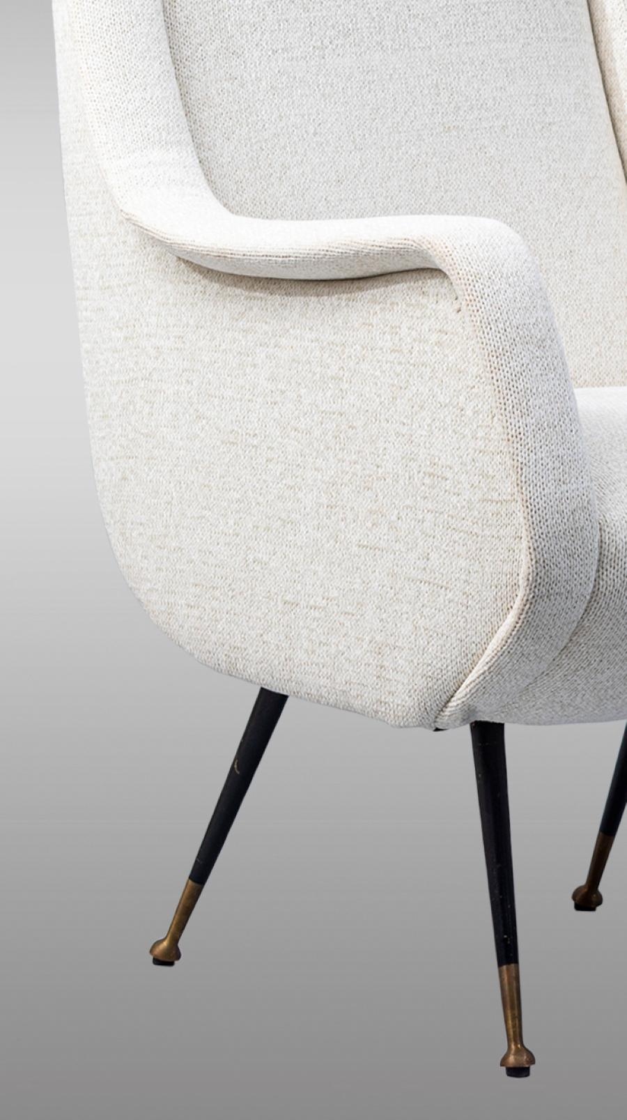 Sillones italianos,  recién tapizado en lana, con patas de metal 1950 mediados del siglo XX en venta