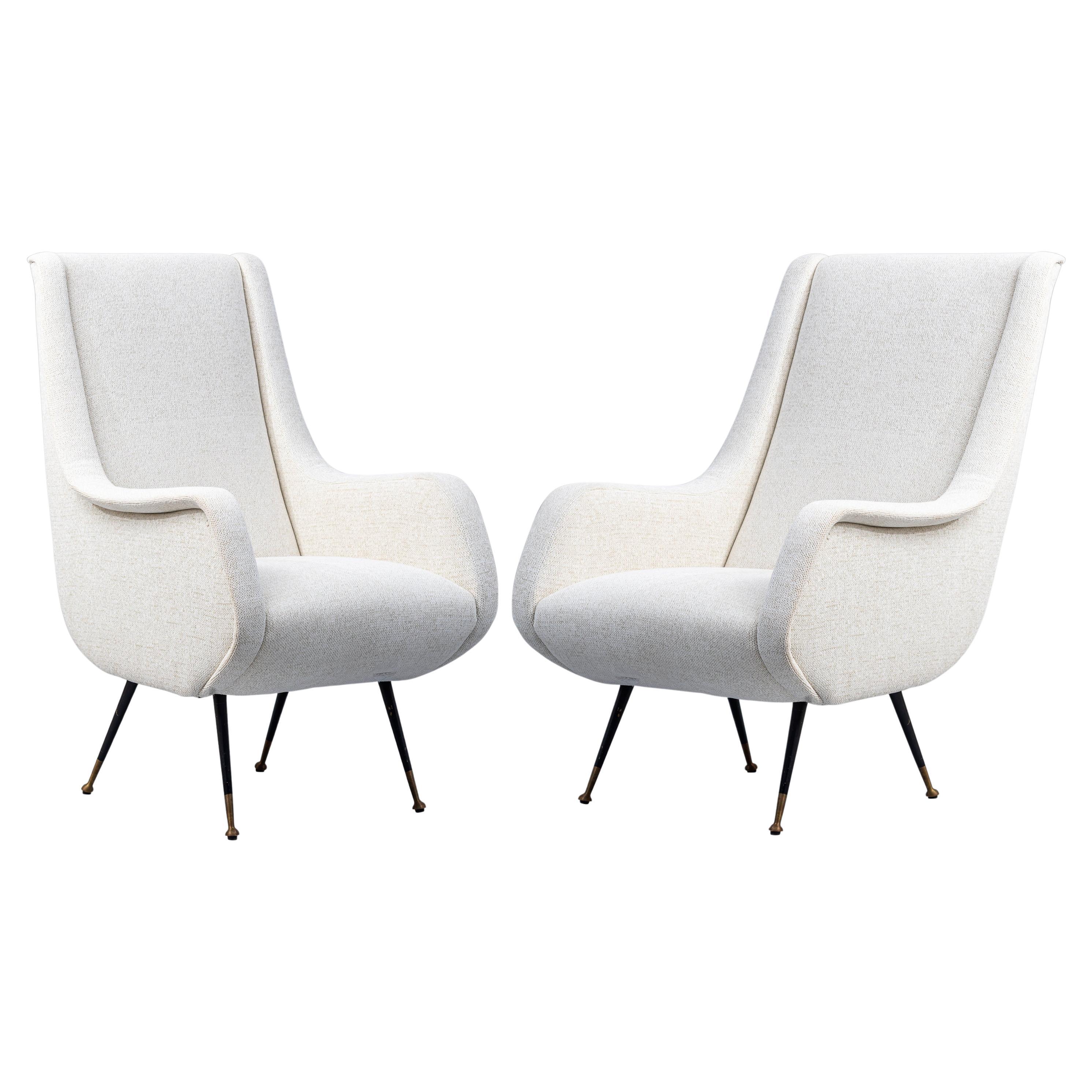 Sillones italianos,  recién tapizado en lana, con patas de metal 1950 en venta