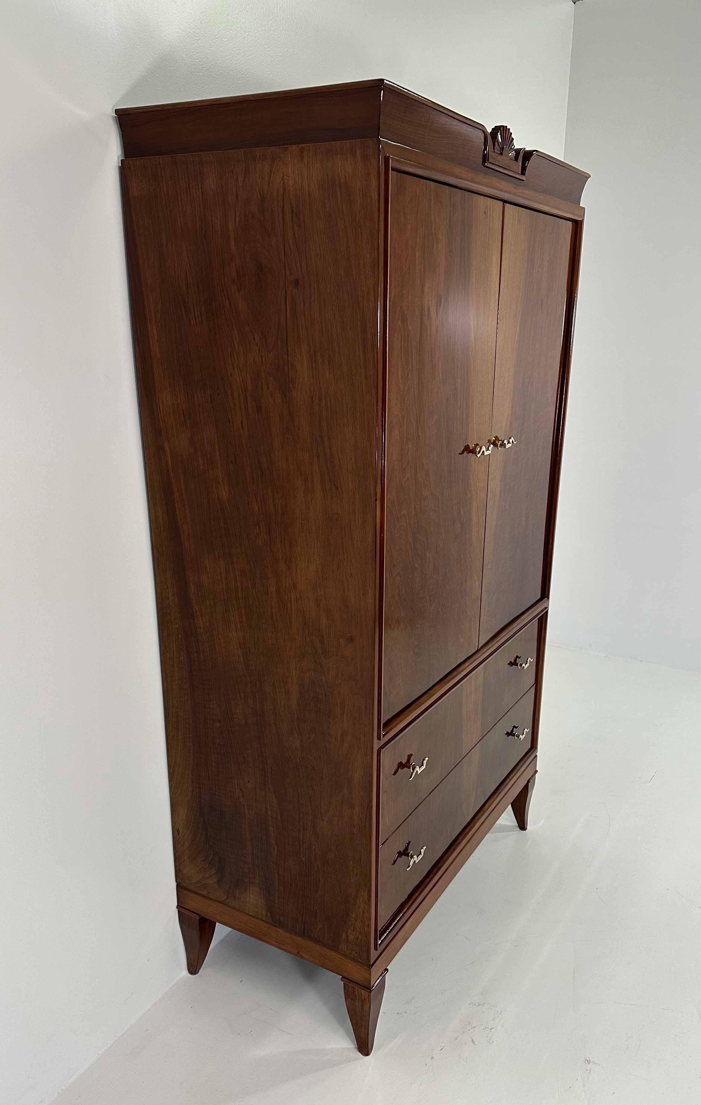 Italian Armoire by Gio Ponti for P. Lietti, 1928 In Good Condition For Sale In Meda, MB