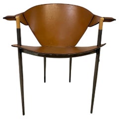 Paire de fauteuils en chrome et cuir Arraben 'Jocauro' italien