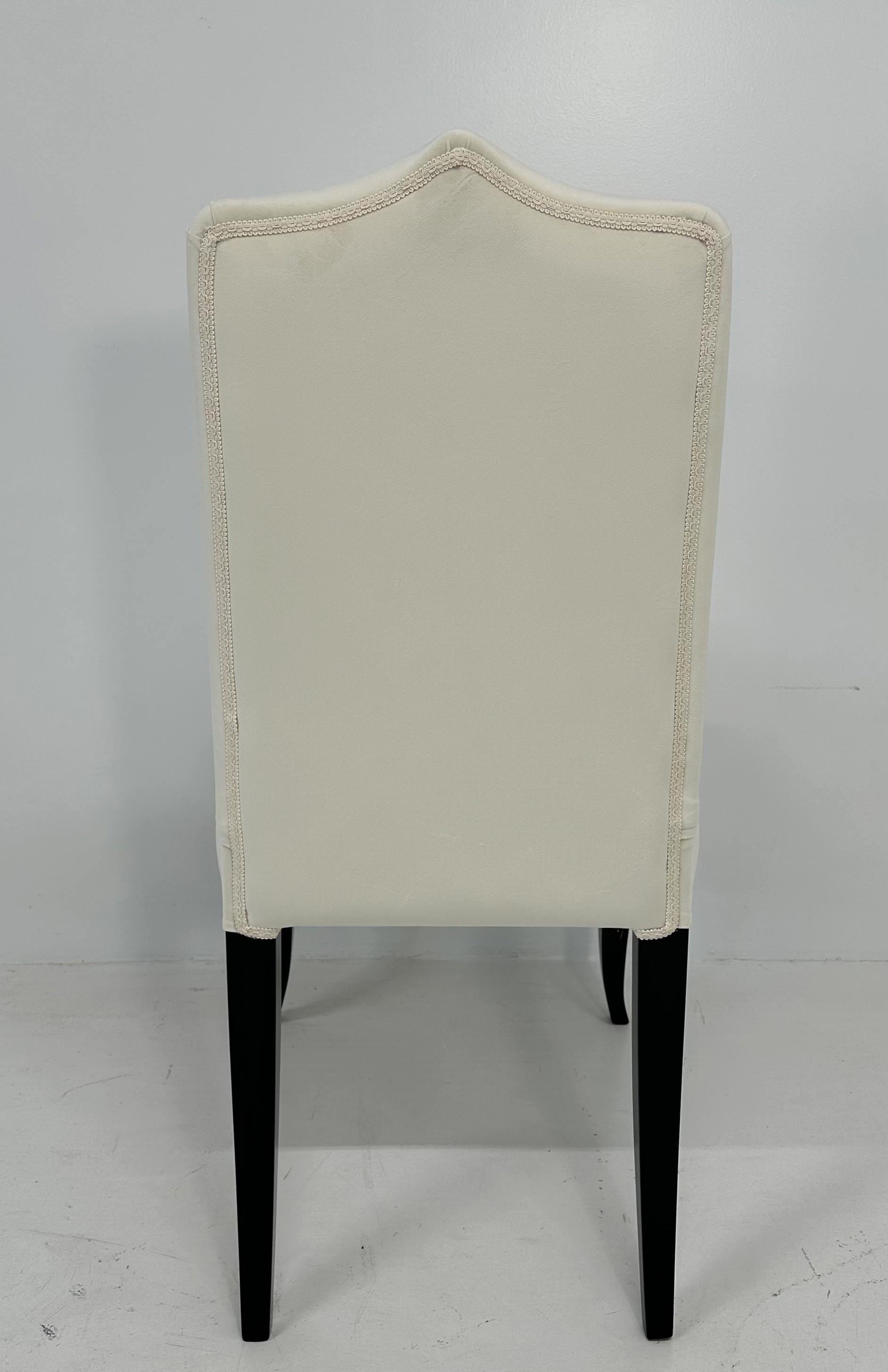 Italian Art Deco Style Set of 16 Cream Velvet and Black Lacquered Chairs For Sale 6