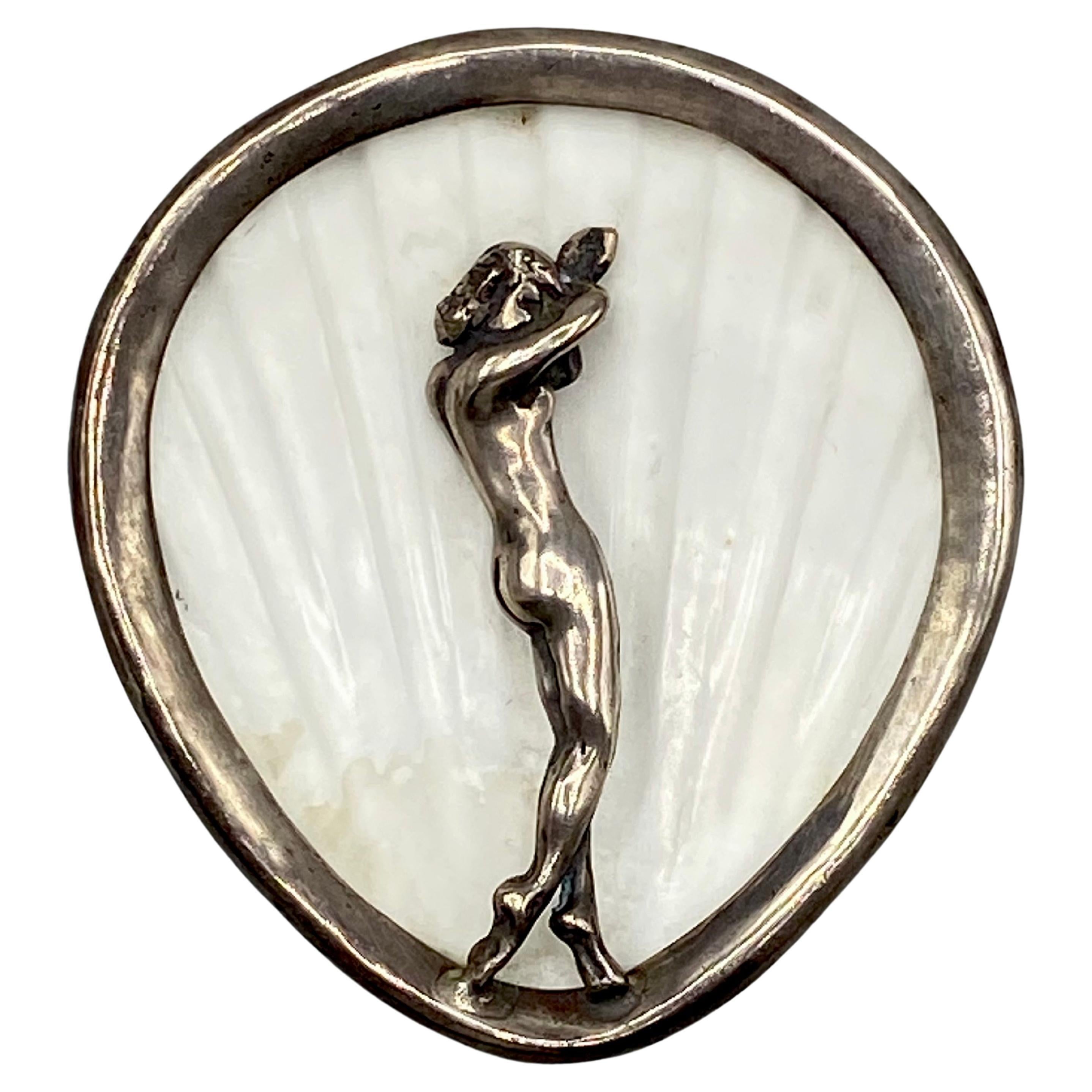 Italienische Art Deco 1930er Jahre Silber & Shell Geburt der Venus Brosche im Angebot