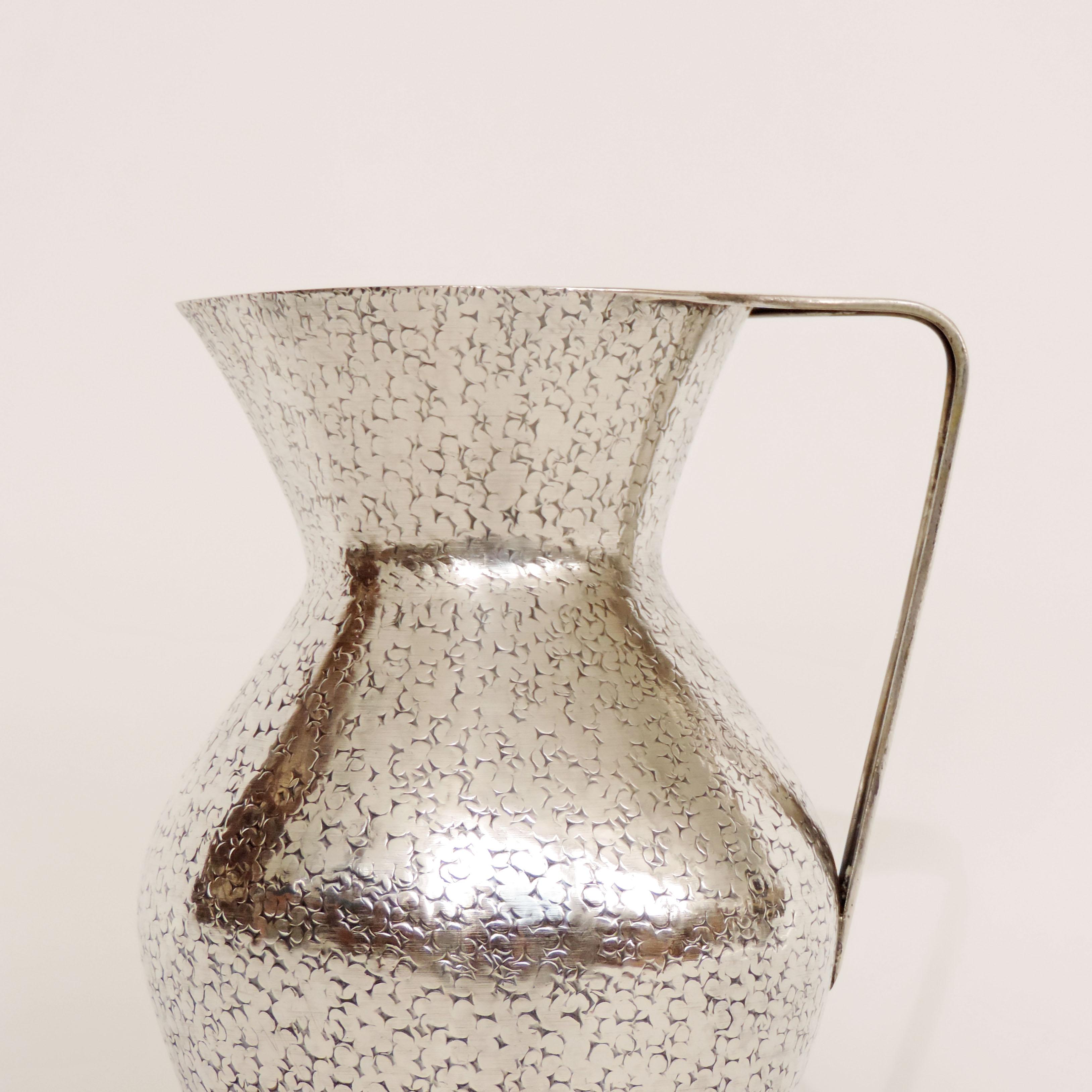 Mid-20th Century Italian Art Deco 1940s Hammered Silver Jug and Plate Attributed to Gio Ponti