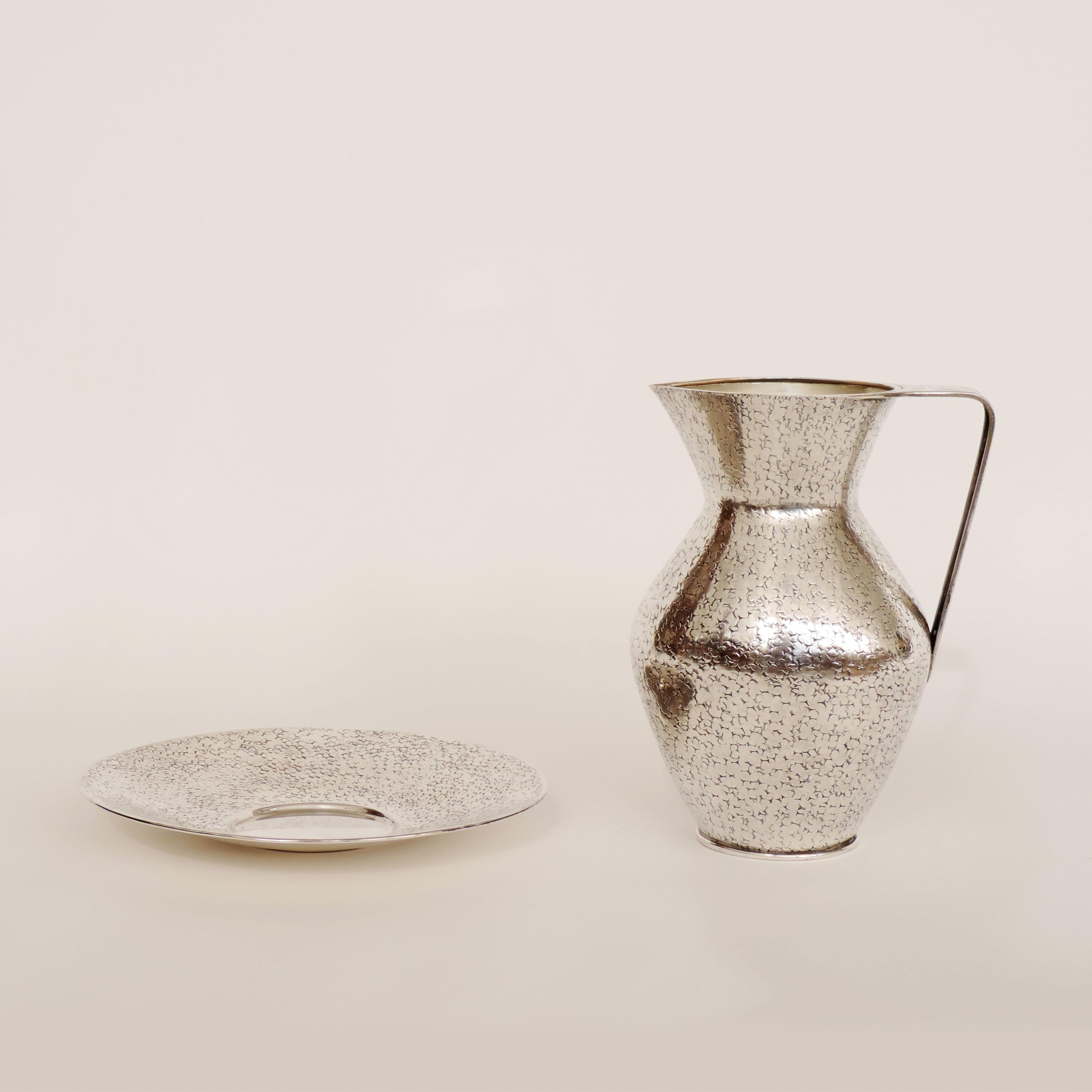 Italian Art Deco 1940s Hammered Silver Jug and Plate Attributed to Gio Ponti 2
