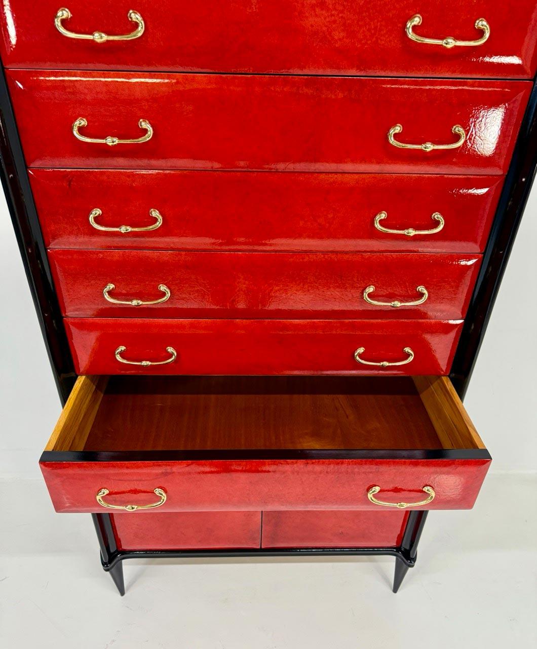 Italienische Kommode im Art déco der 1950er Jahre aus rotem Pergament und schwarzem Lack im Angebot 7