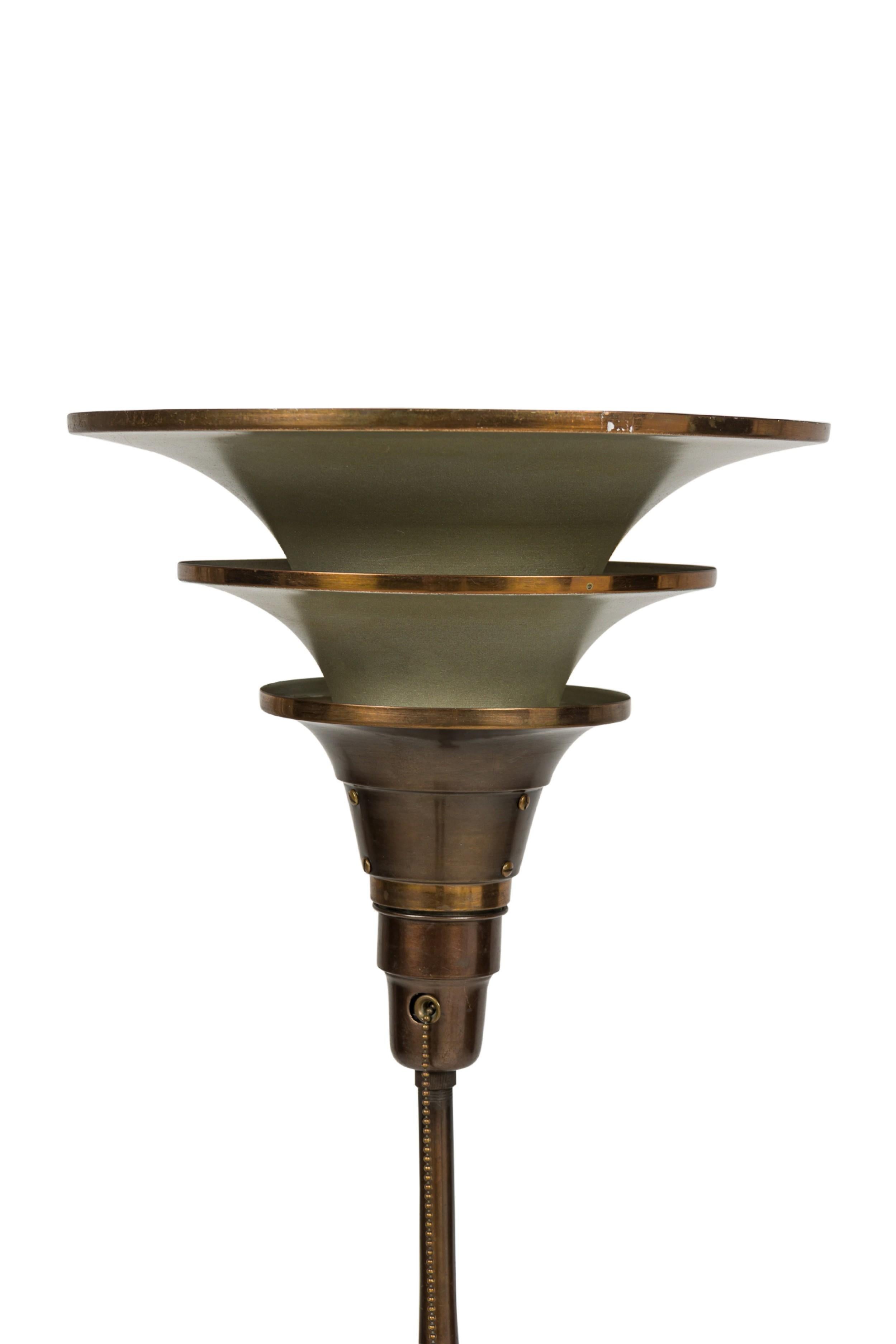 Italian Art Deco 3-Tier Torchiere Floor Lamp siglo XX en venta