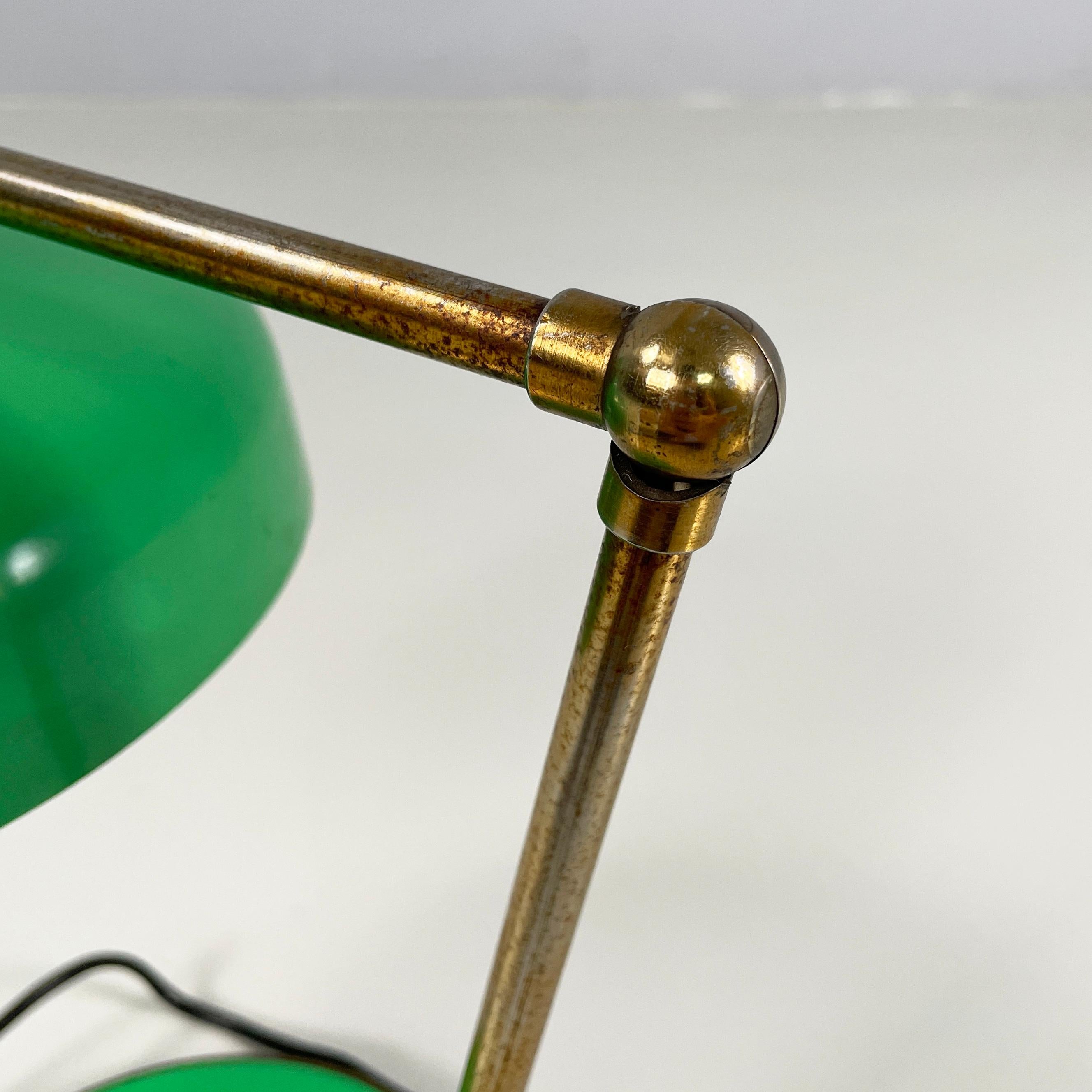 Lampe de table Art déco italienne réglable en laiton et métal vert, années 1950 en vente 9