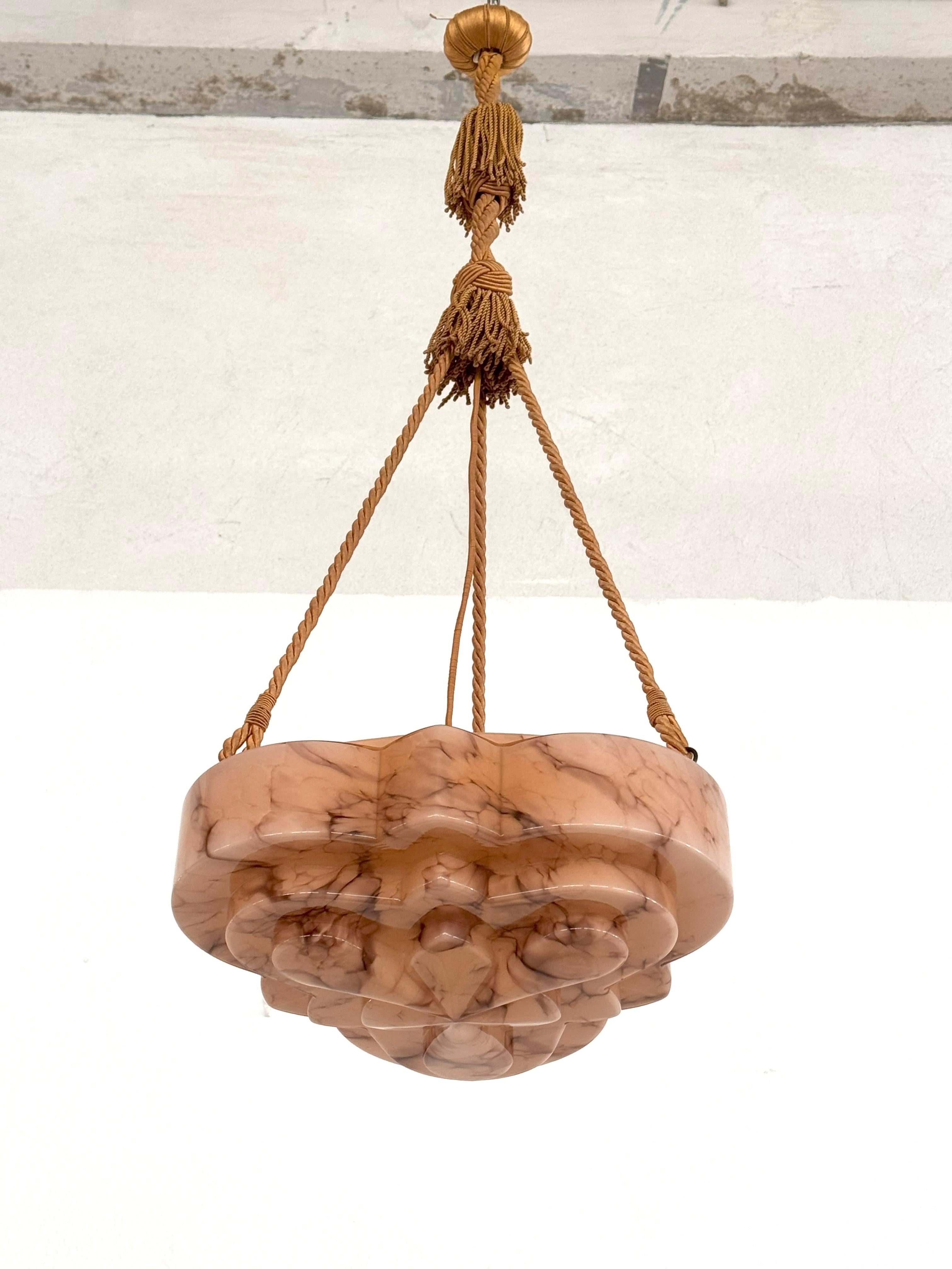 Italiano Lampadario in vetro alabastro Art Deco italiano, anni '40 in vendita
