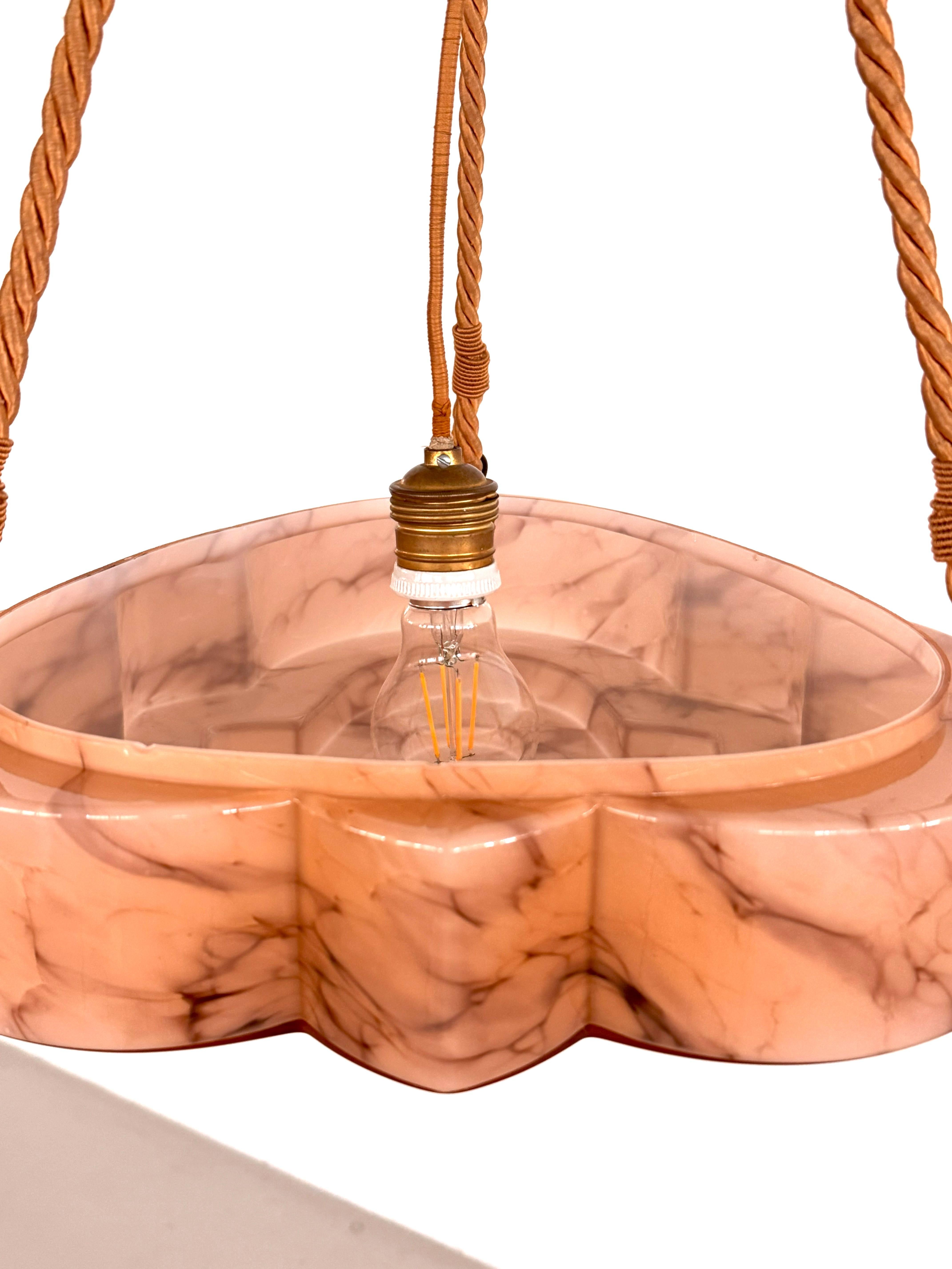 Lampadario in vetro alabastro Art Deco italiano, anni '40 in vendita 1