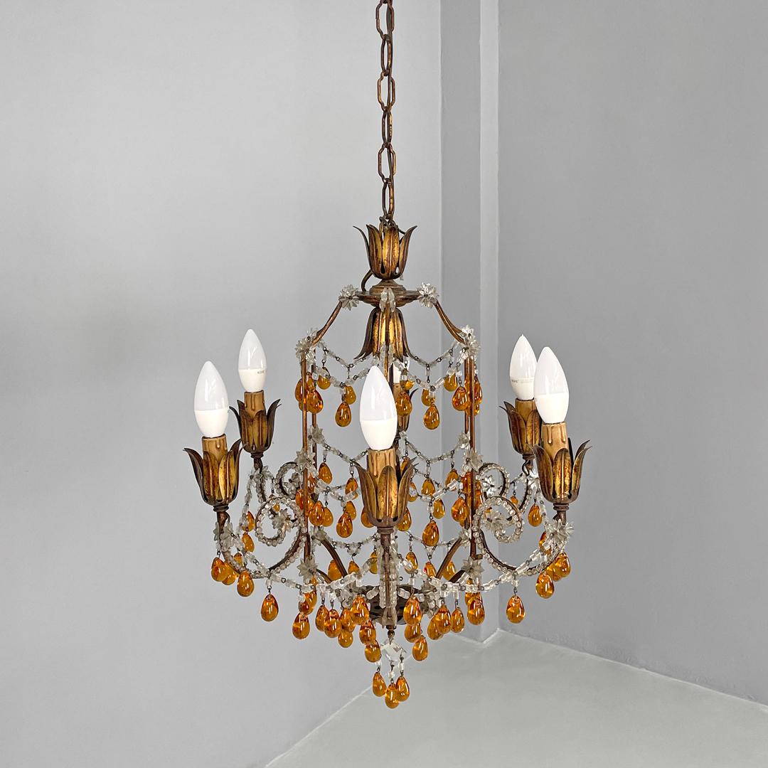 Italian Art Deco amber and clear glass drop chandelier in golden metal, 1930s In Good Condition For Sale In MIlano, IT