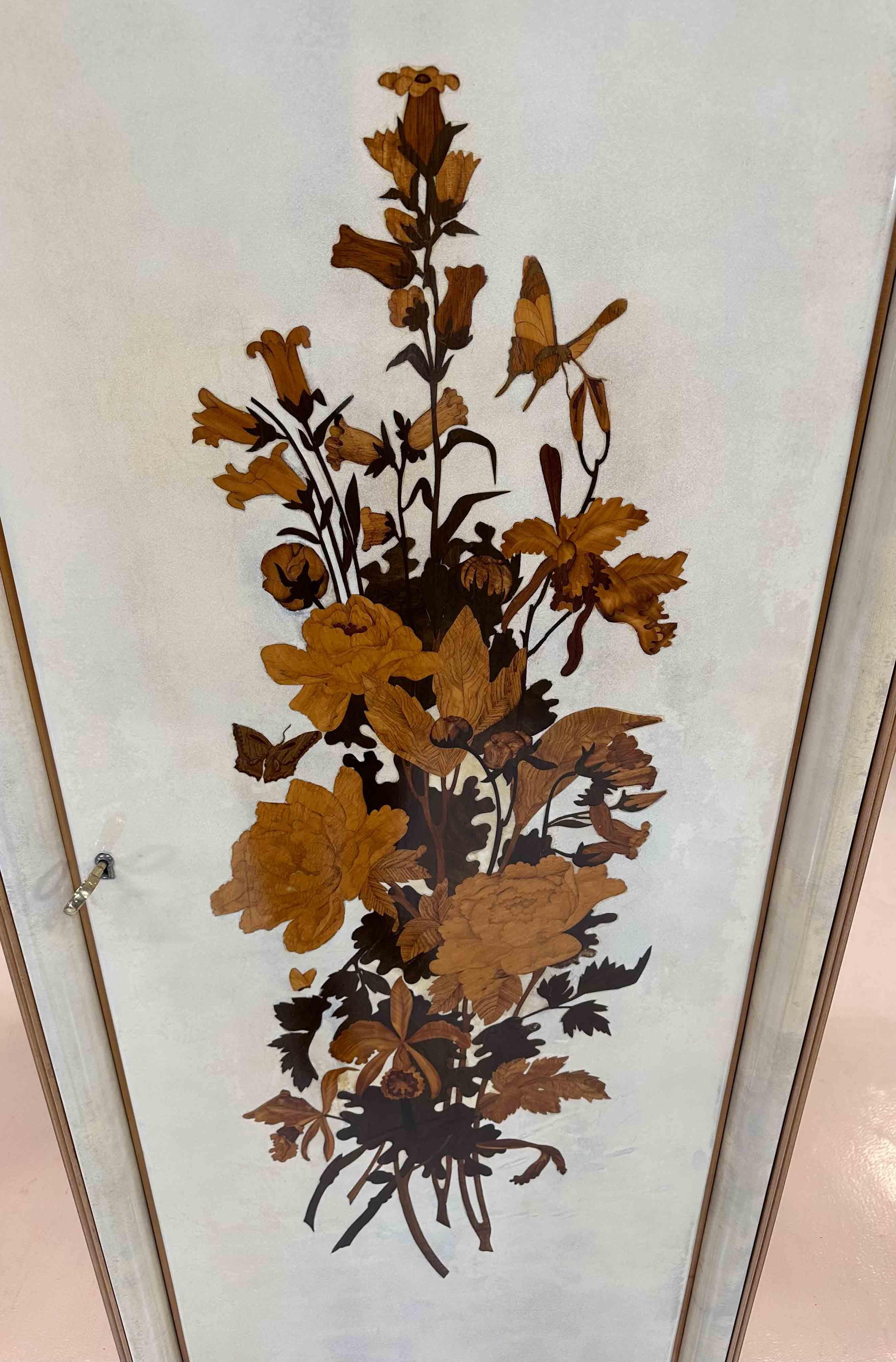Italian Art Deco Armoire in Parchment with Inlays signed by Anzani, 1950s In Good Condition For Sale In Meda, MB