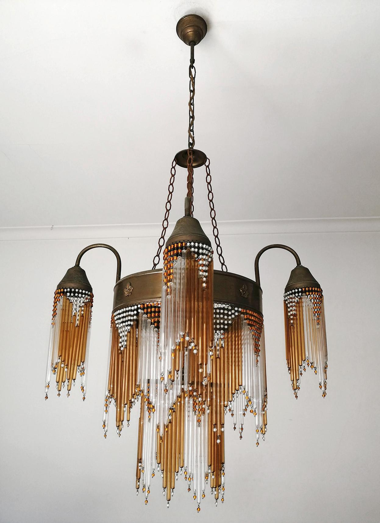 Italian Art Deco Art Nouveau Amber Straw Fringe & Beaded Murano Glass Chandelier In Good Condition For Sale In Coimbra, PT