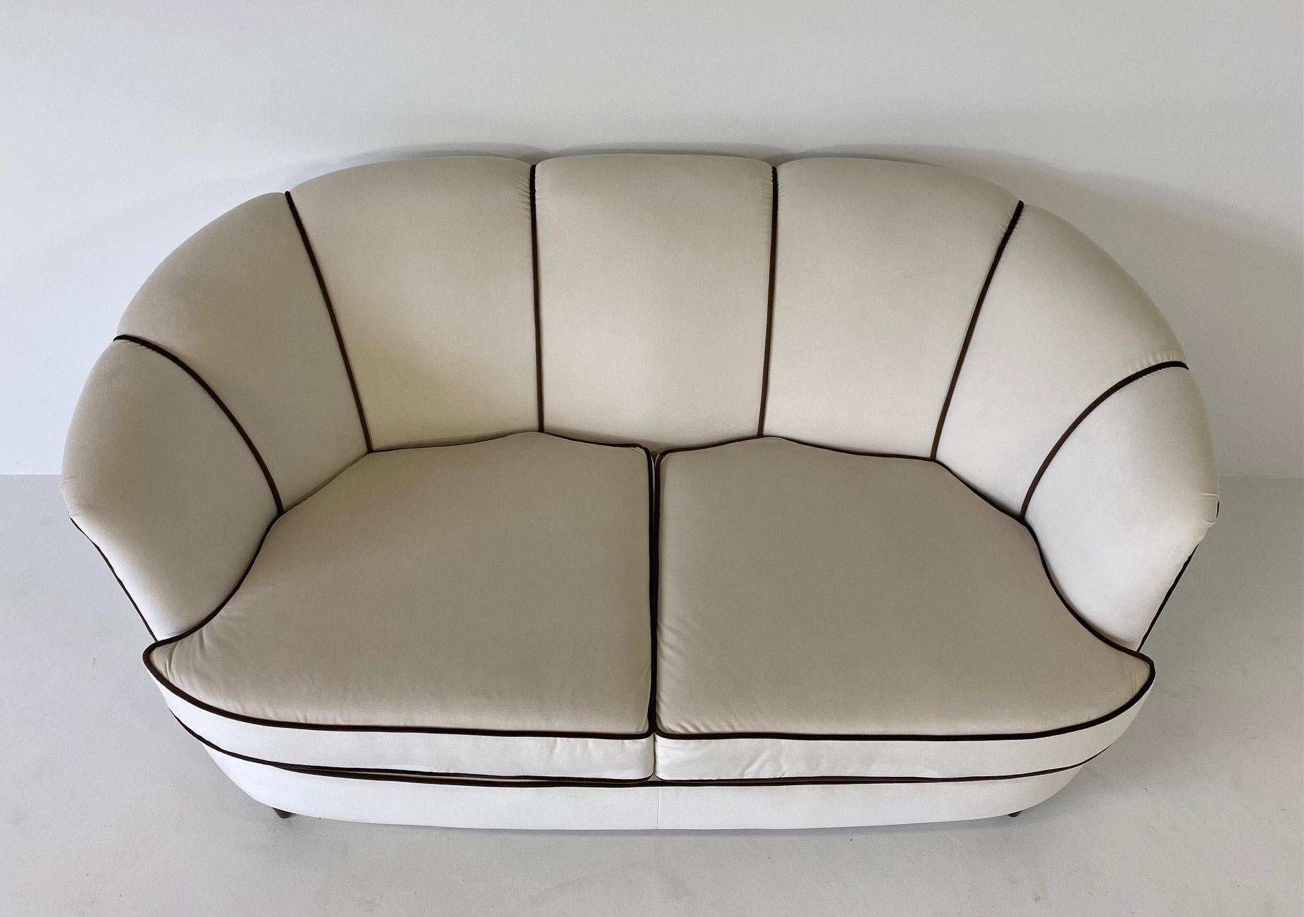Italian Art Deco Beige and Brown Velvet Sofa, 1940s 1