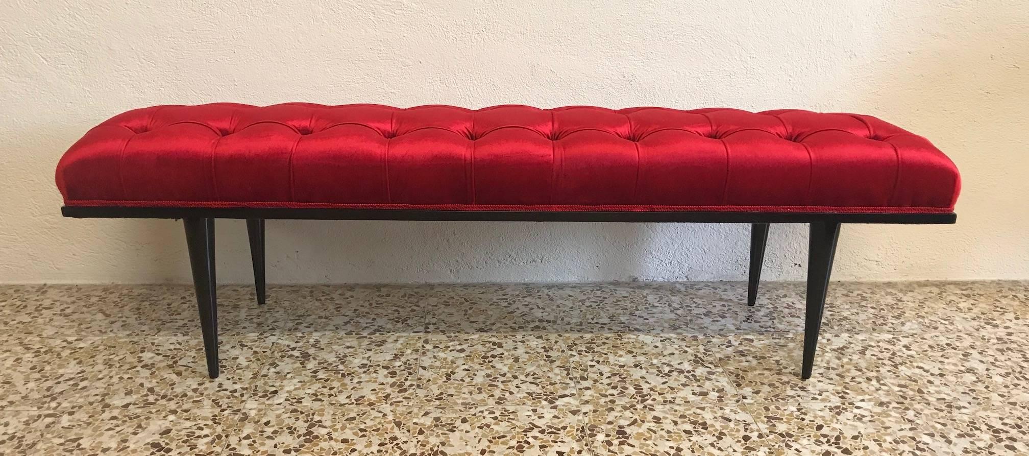 Elegant Art Deco black lacquered bench from the 1940s.
Newly upholstered in a very high textile velvet red.